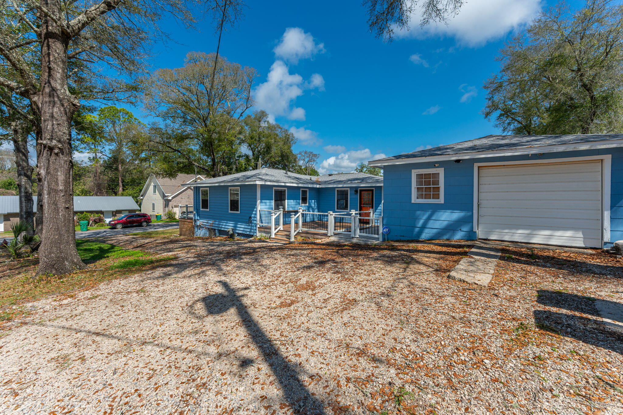 POWELL S/D NICEVILLE LOT 1 & SW1/2 OF LOT 2 - Residential