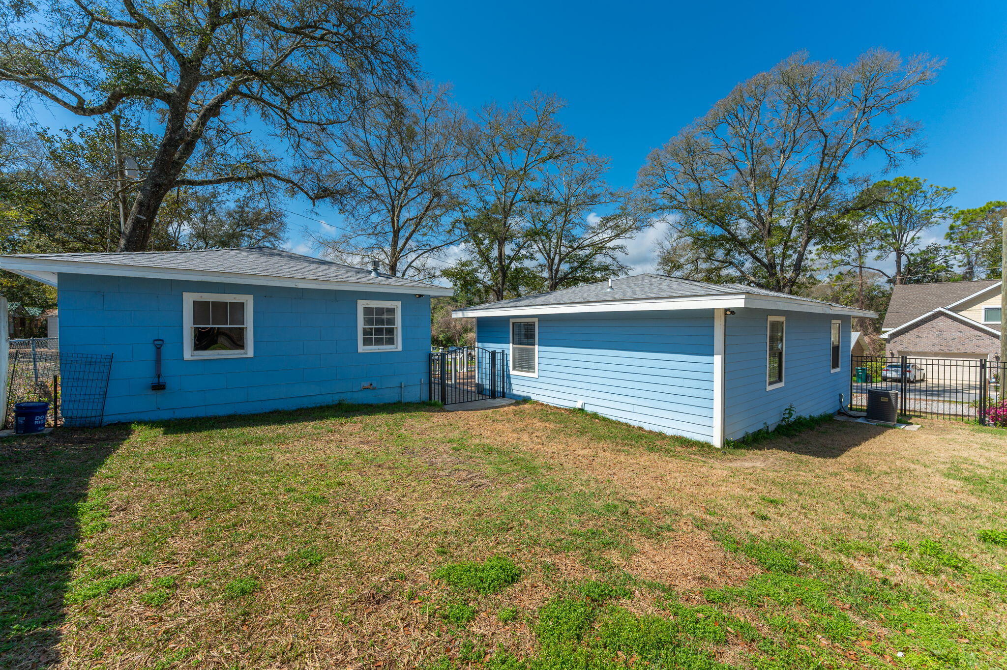 POWELL S/D NICEVILLE LOT 1 & SW1/2 OF LOT 2 - Residential