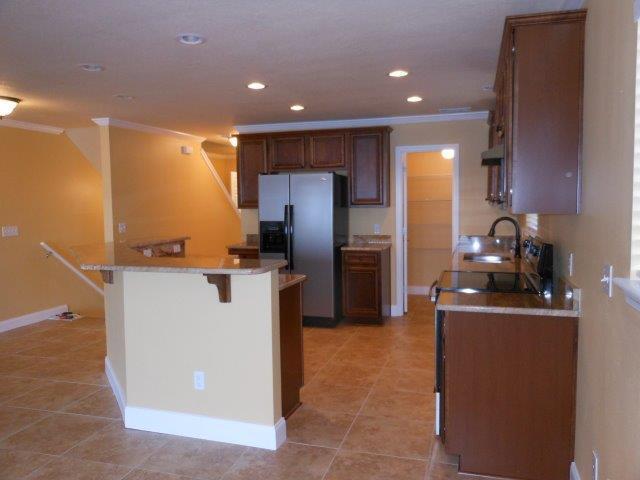 BAYOU PINES T/H - Residential