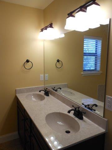 BAYOU PINES T/H - Residential