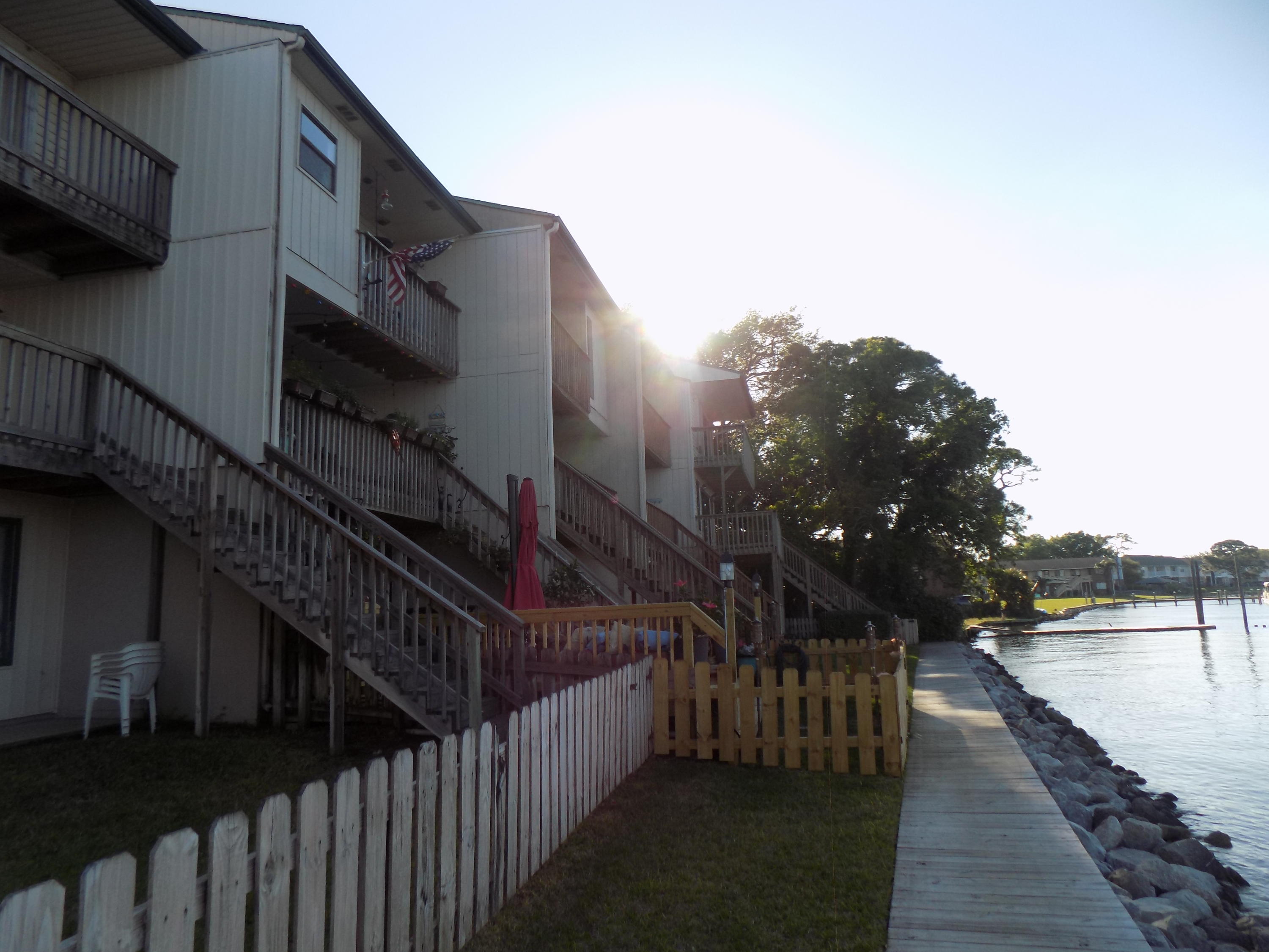 BAYOU PINES T/H - Residential