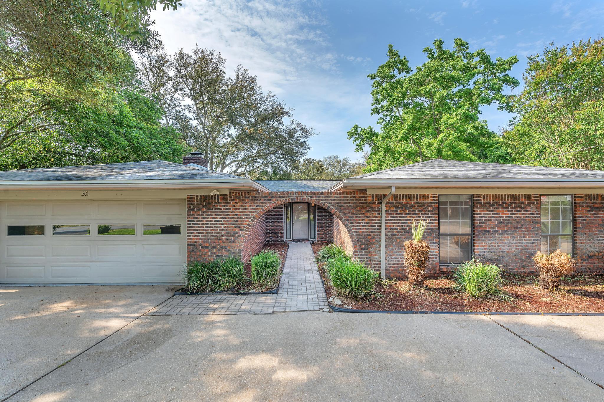 LAKE LORRAINE ESTATES 1 - Residential Lease