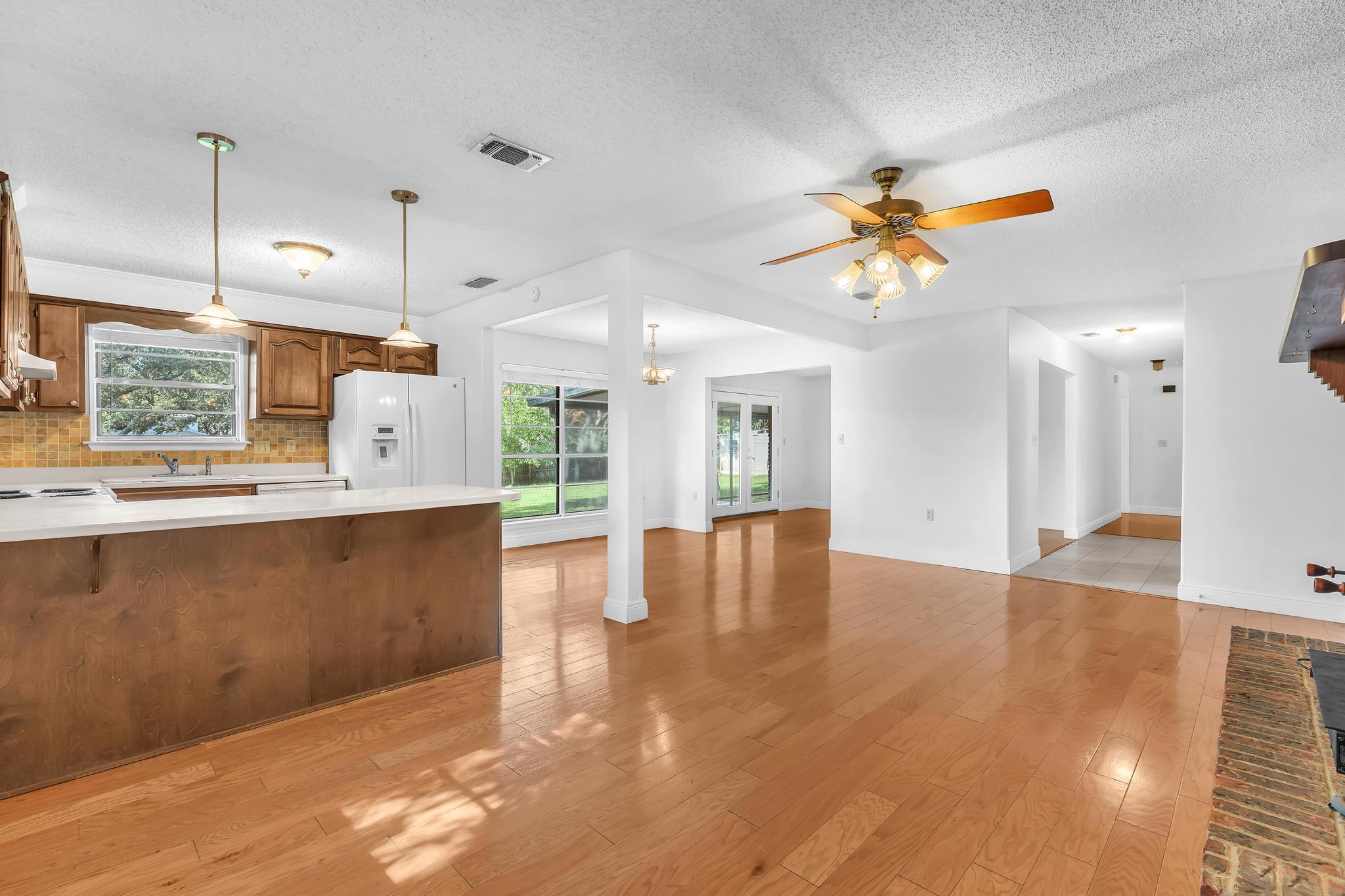 LAKE LORRAINE ESTATES 1 - Residential Lease