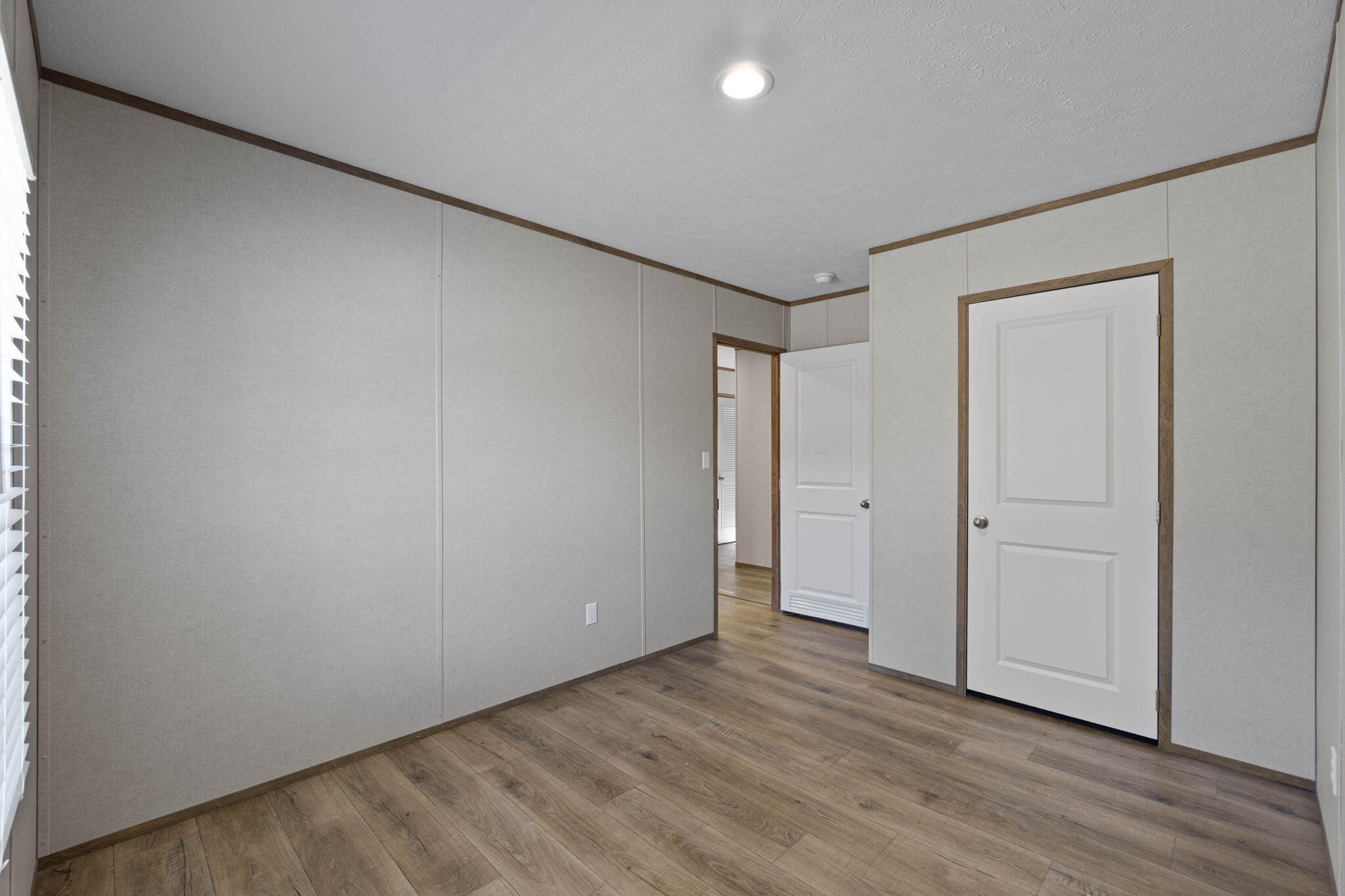 OAKWOOD LAKES ESTATES - Residential