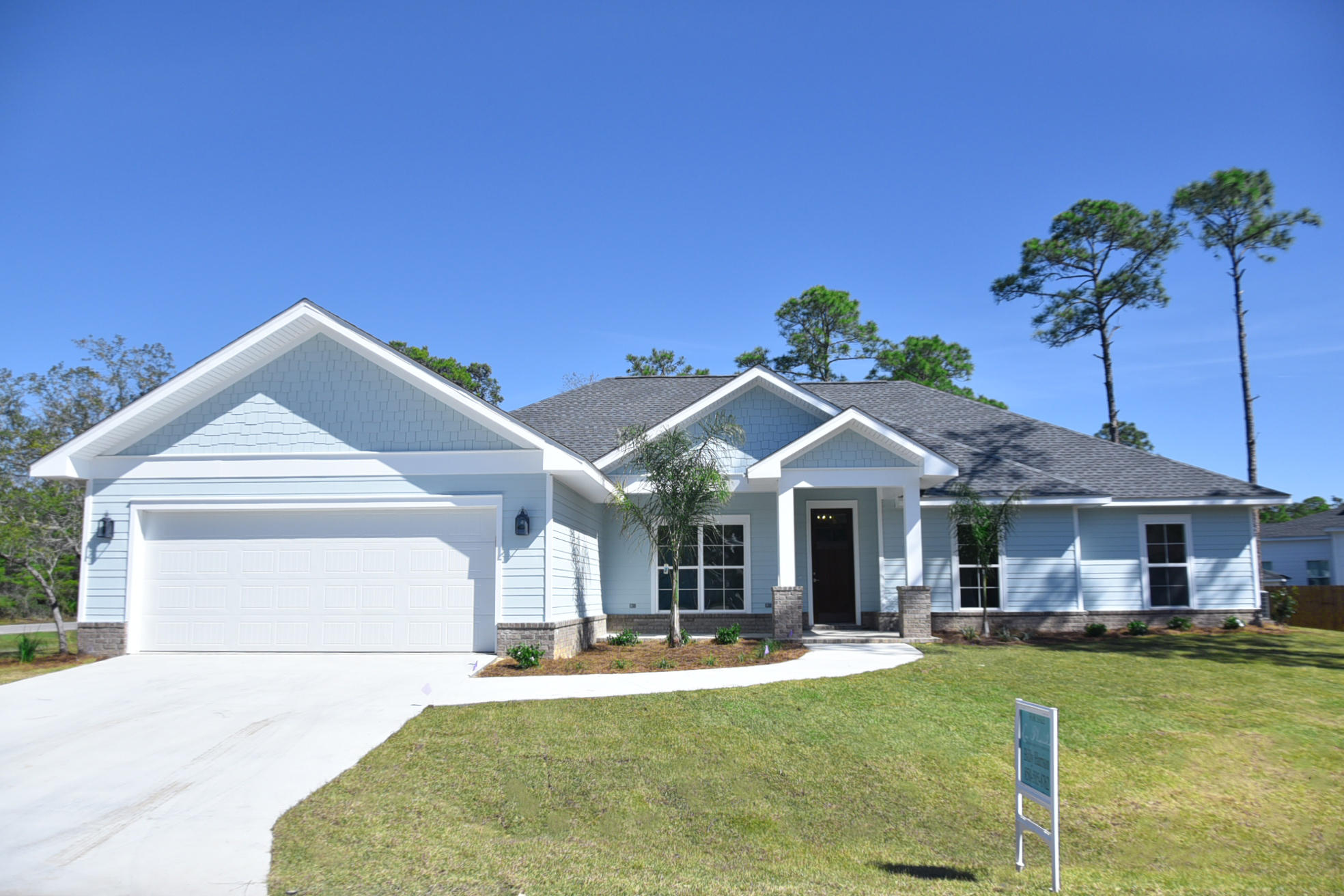 PELICAN BAY - Residential