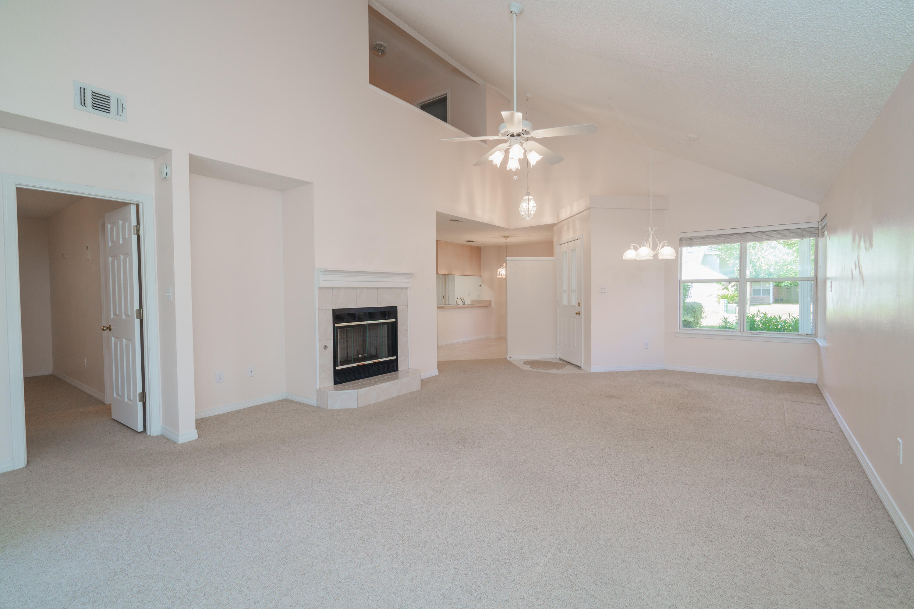 MAGNOLIA SQUARE - Residential