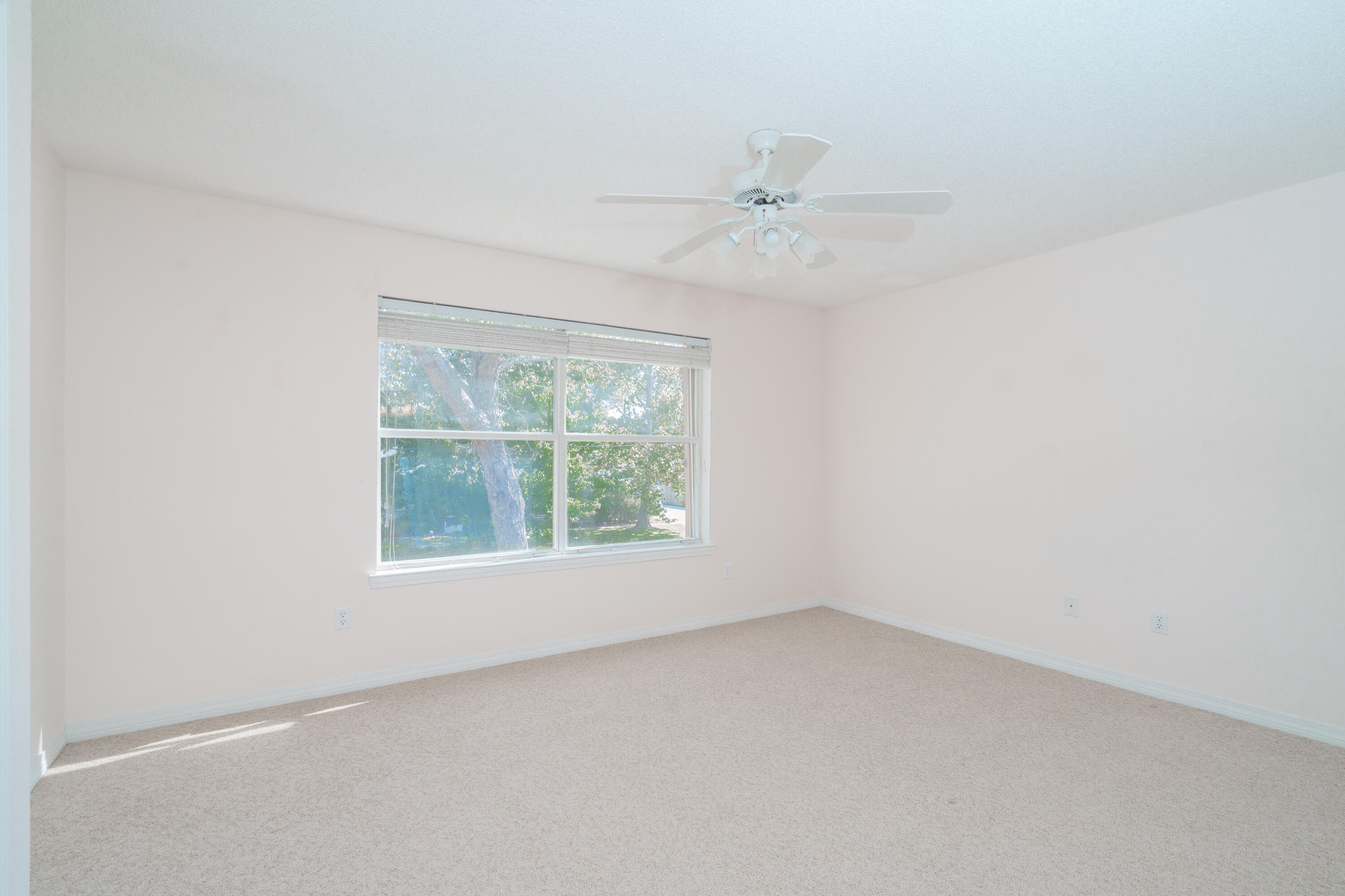 MAGNOLIA SQUARE - Residential