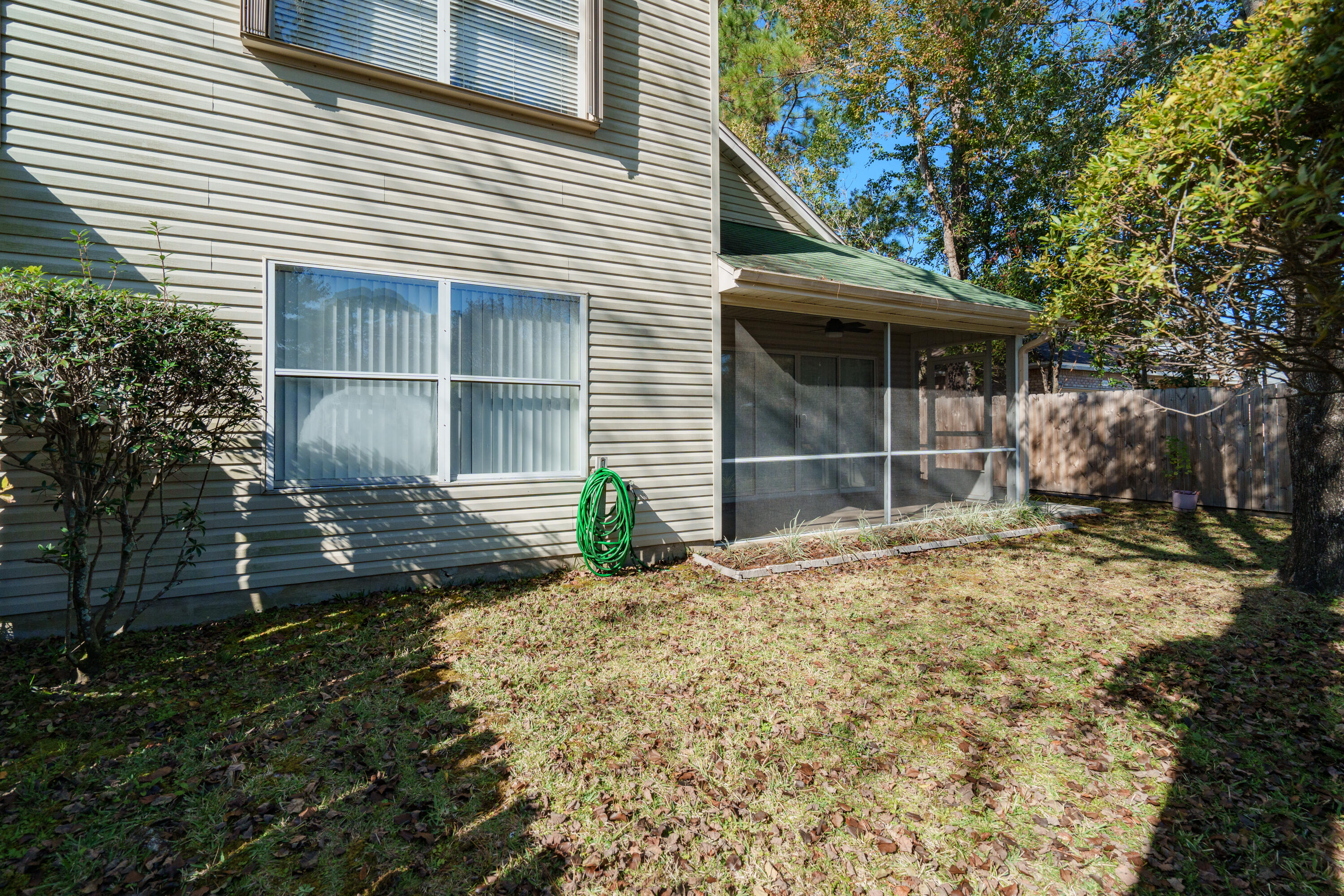 MAGNOLIA SQUARE - Residential