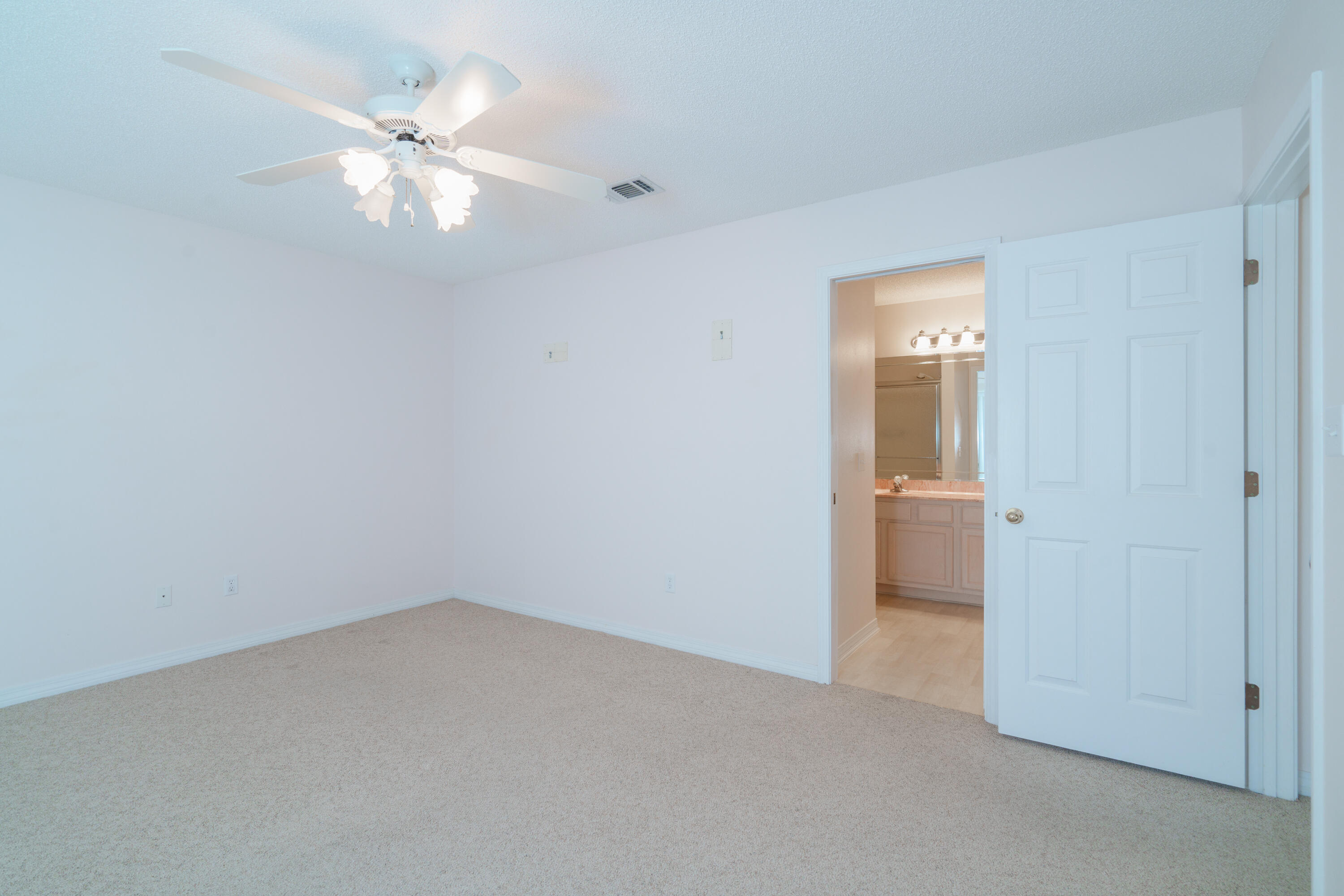 MAGNOLIA SQUARE - Residential