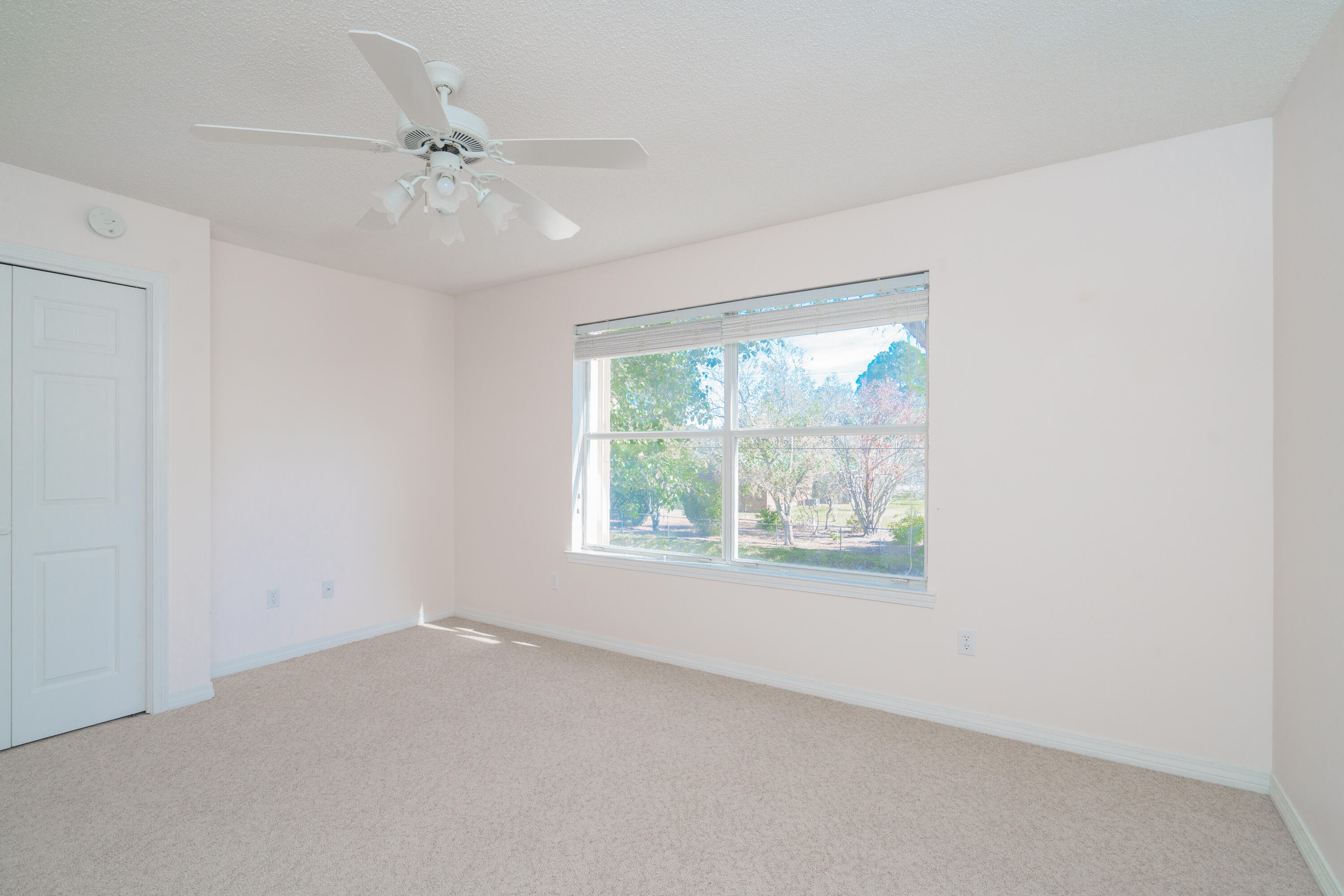 MAGNOLIA SQUARE - Residential