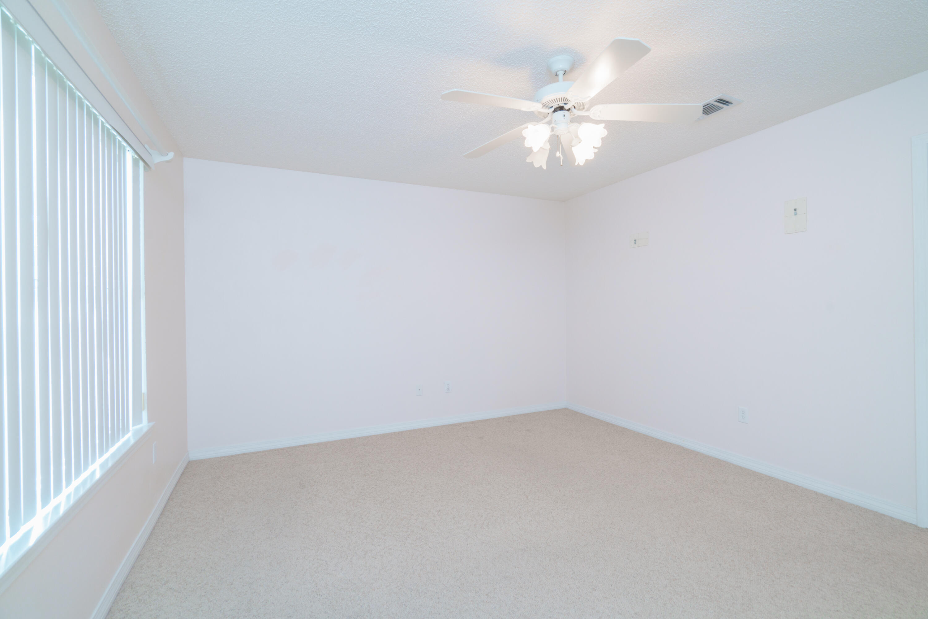 MAGNOLIA SQUARE - Residential