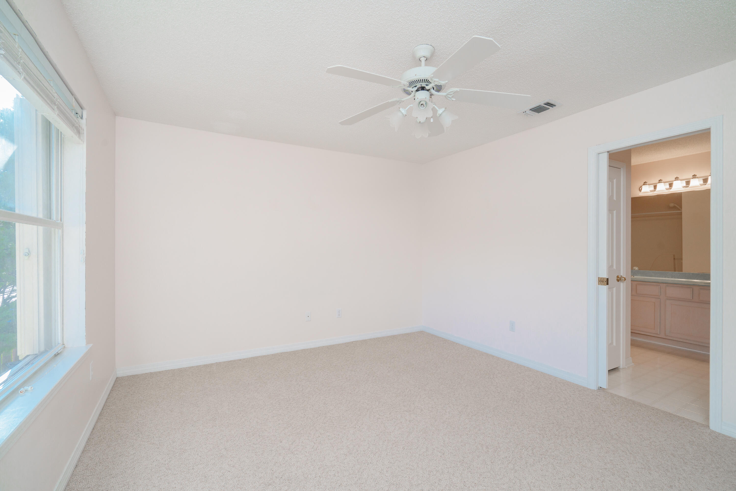 MAGNOLIA SQUARE - Residential