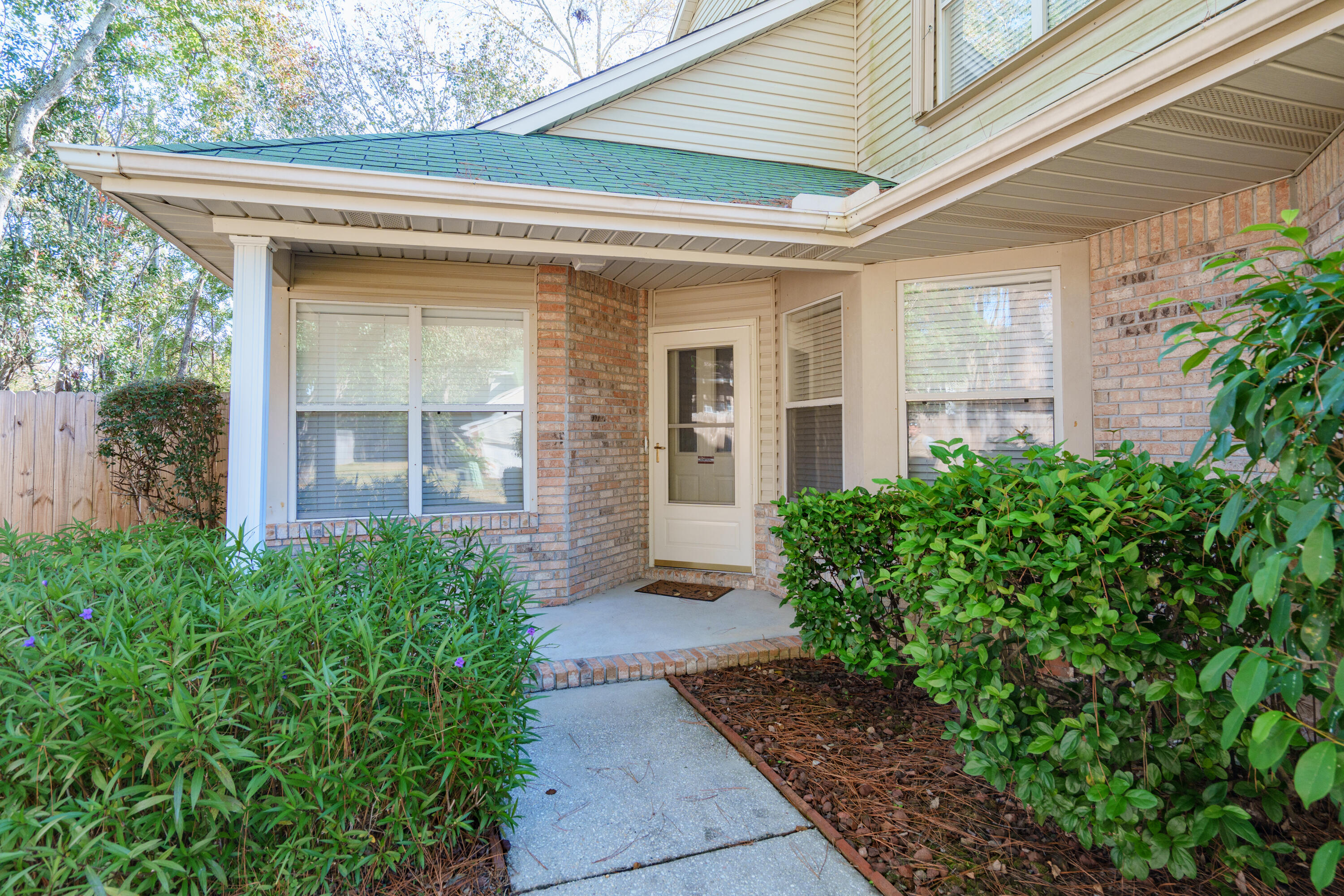 MAGNOLIA SQUARE - Residential