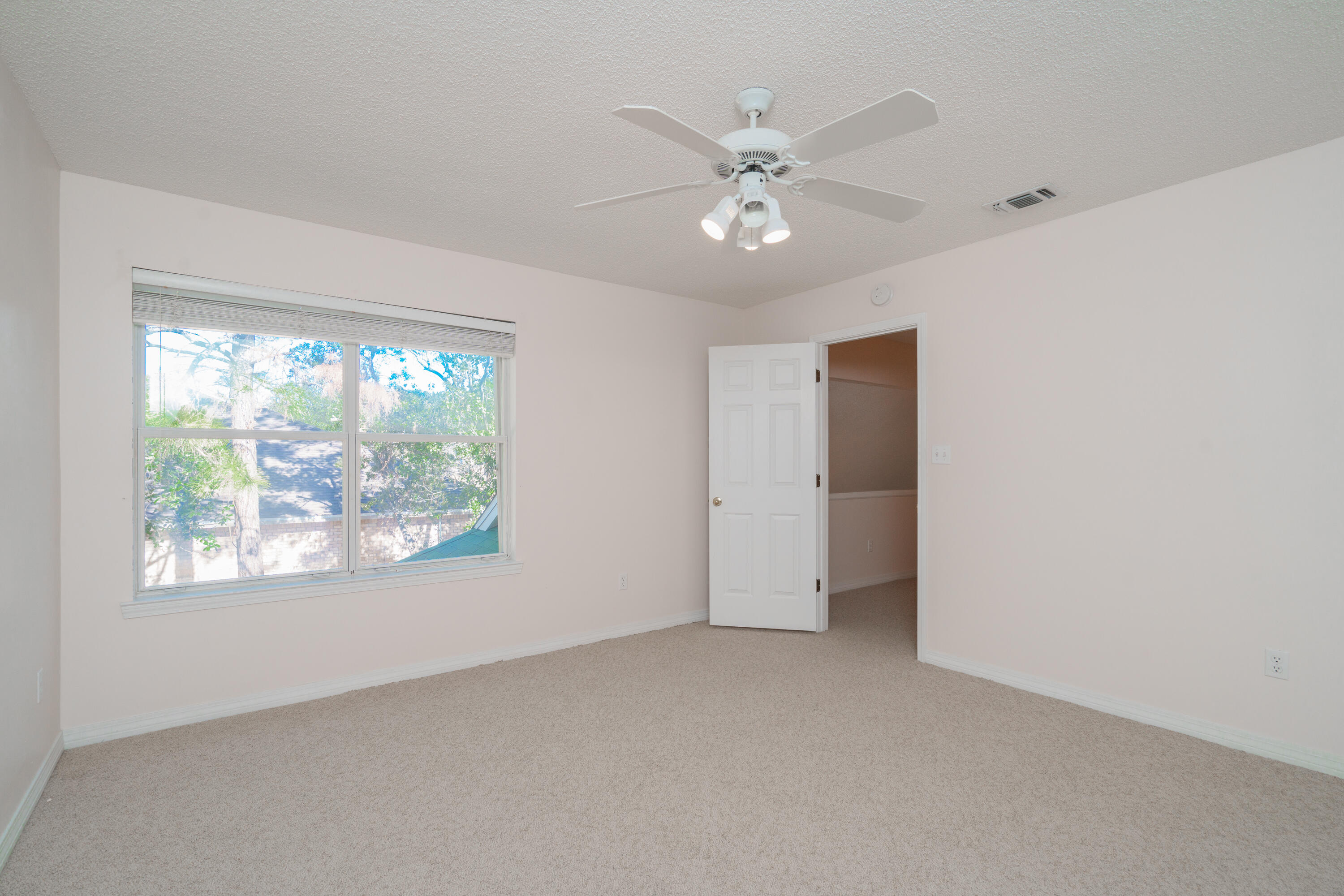 MAGNOLIA SQUARE - Residential