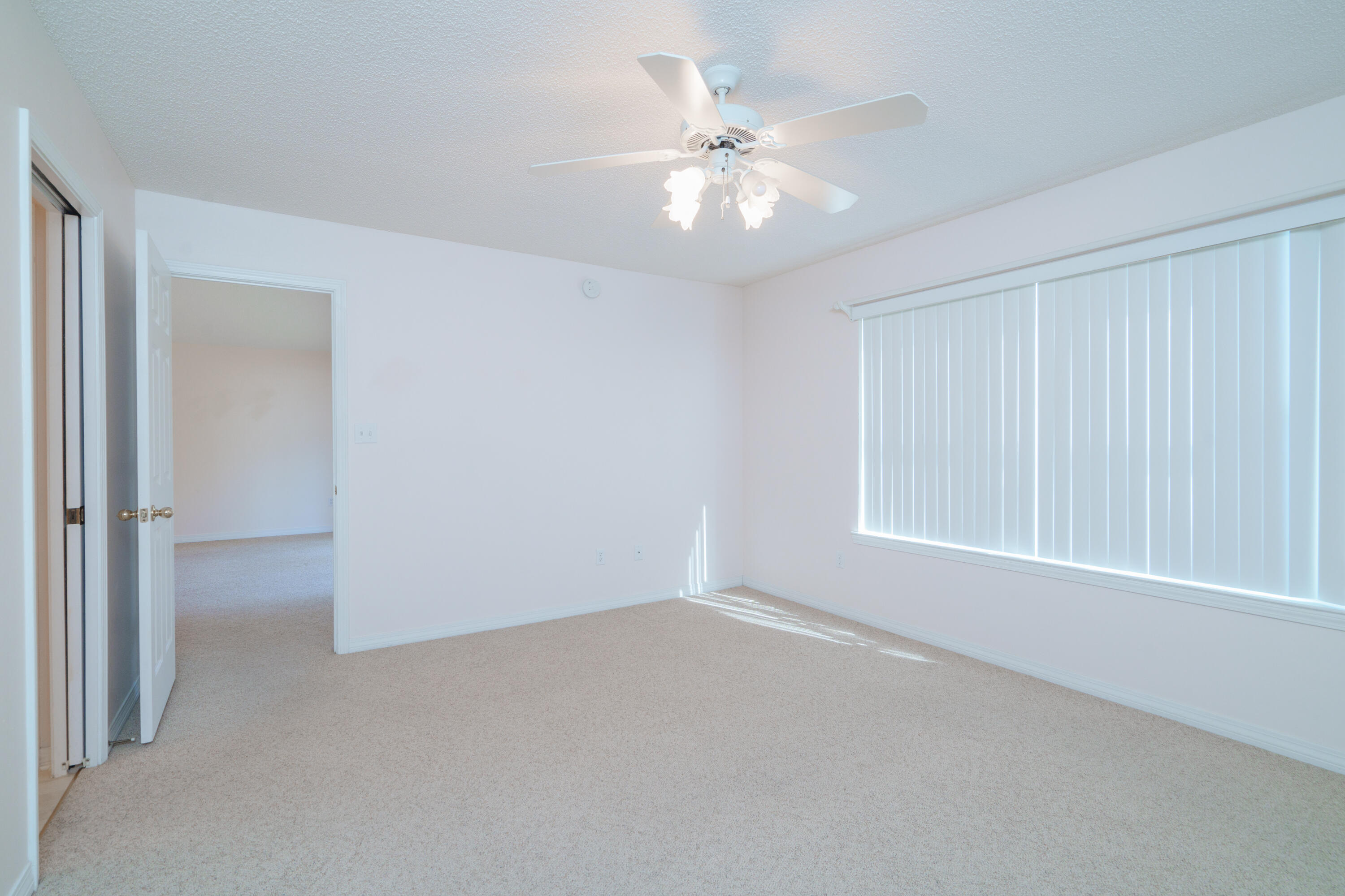 MAGNOLIA SQUARE - Residential