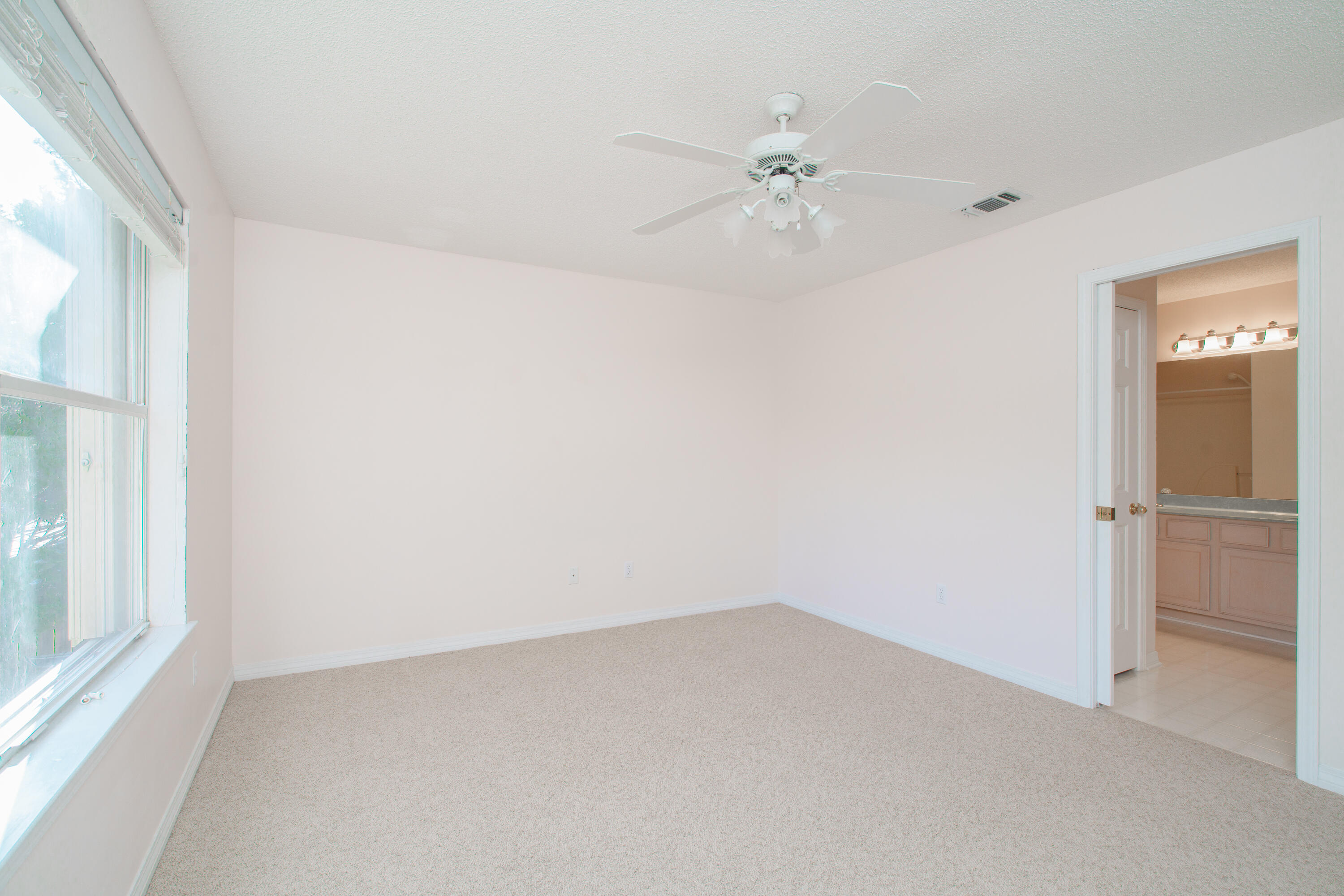 MAGNOLIA SQUARE - Residential