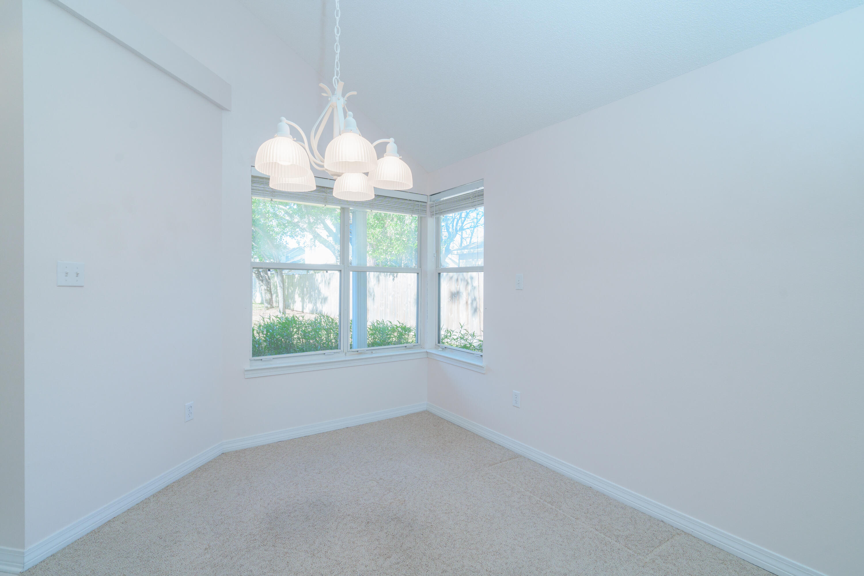 MAGNOLIA SQUARE - Residential