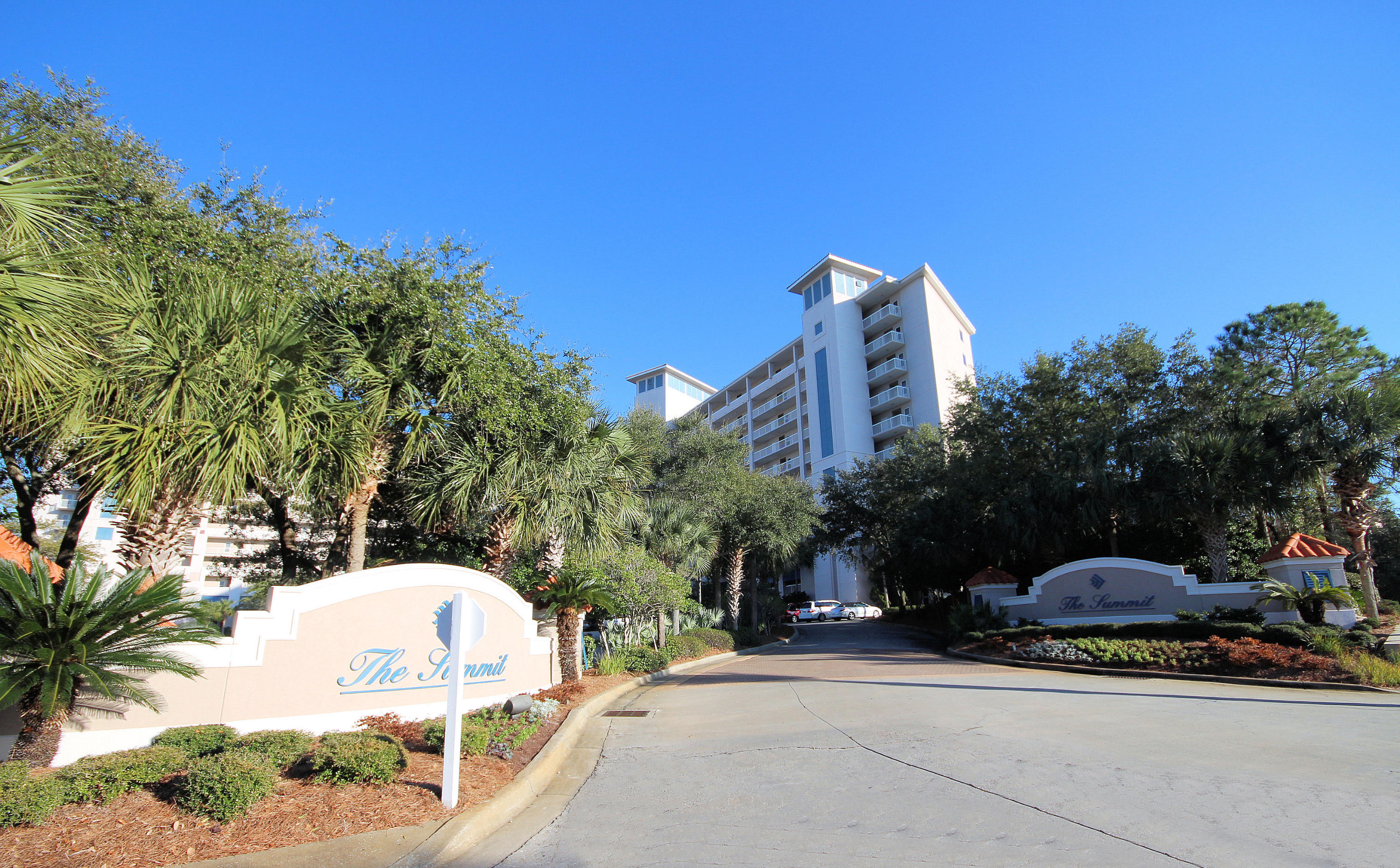 SUMMIT AT TOPS'L (THE) - Residential