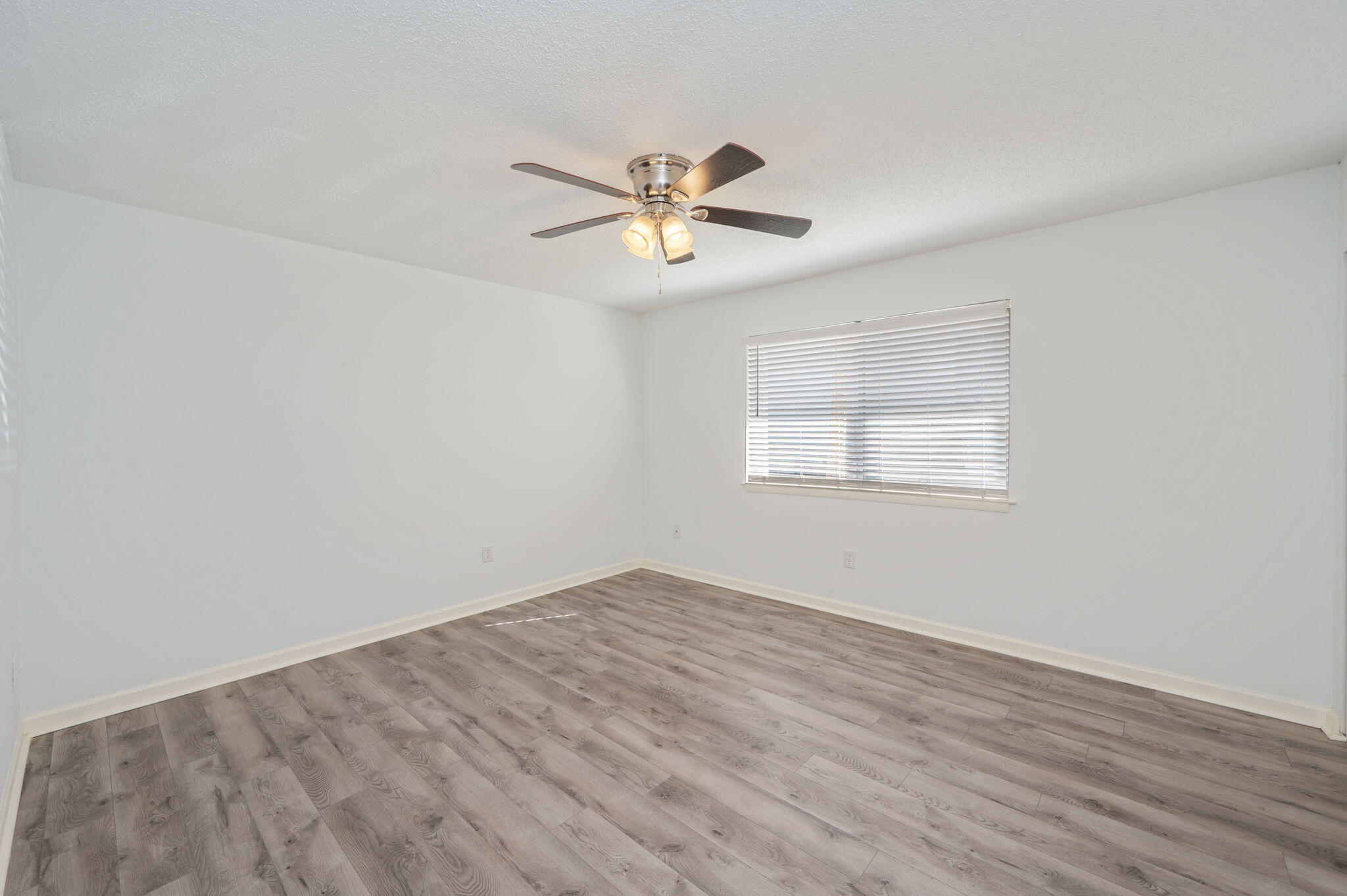 COLLEGE PARK CONDO - Residential