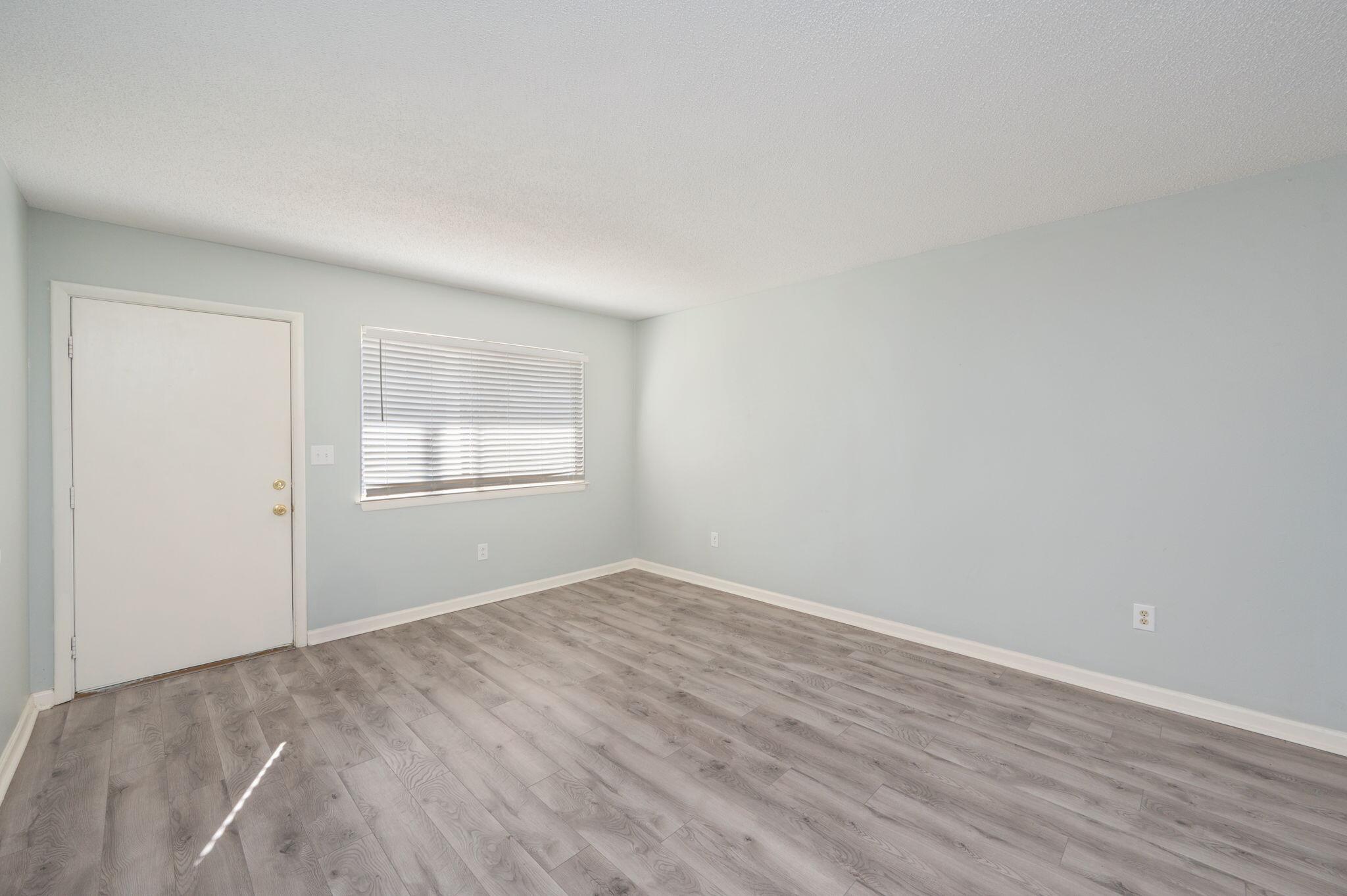 COLLEGE PARK CONDO - Residential