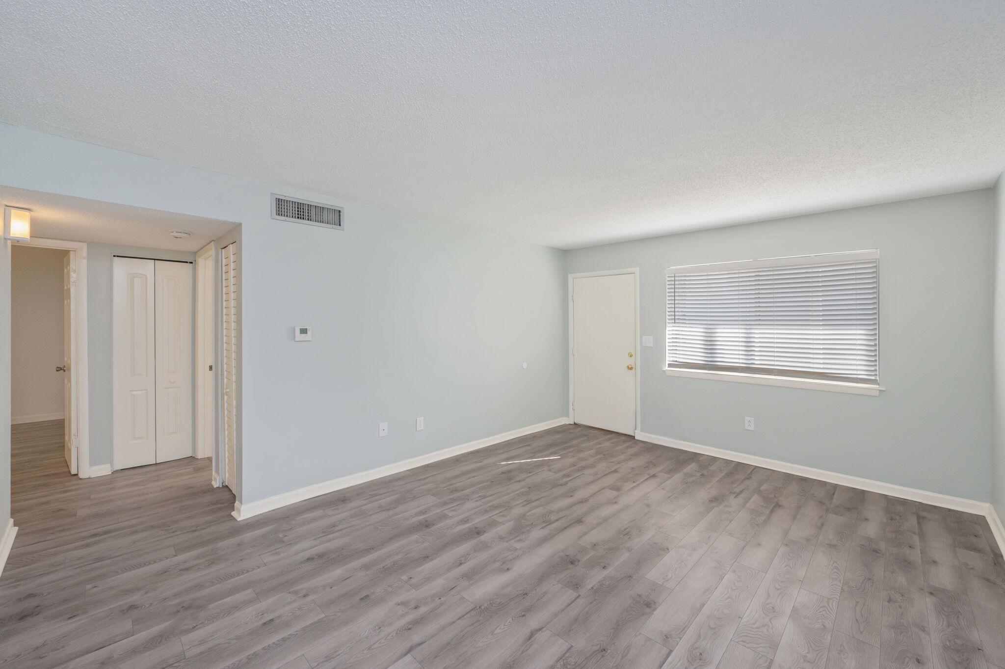 COLLEGE PARK CONDO - Residential