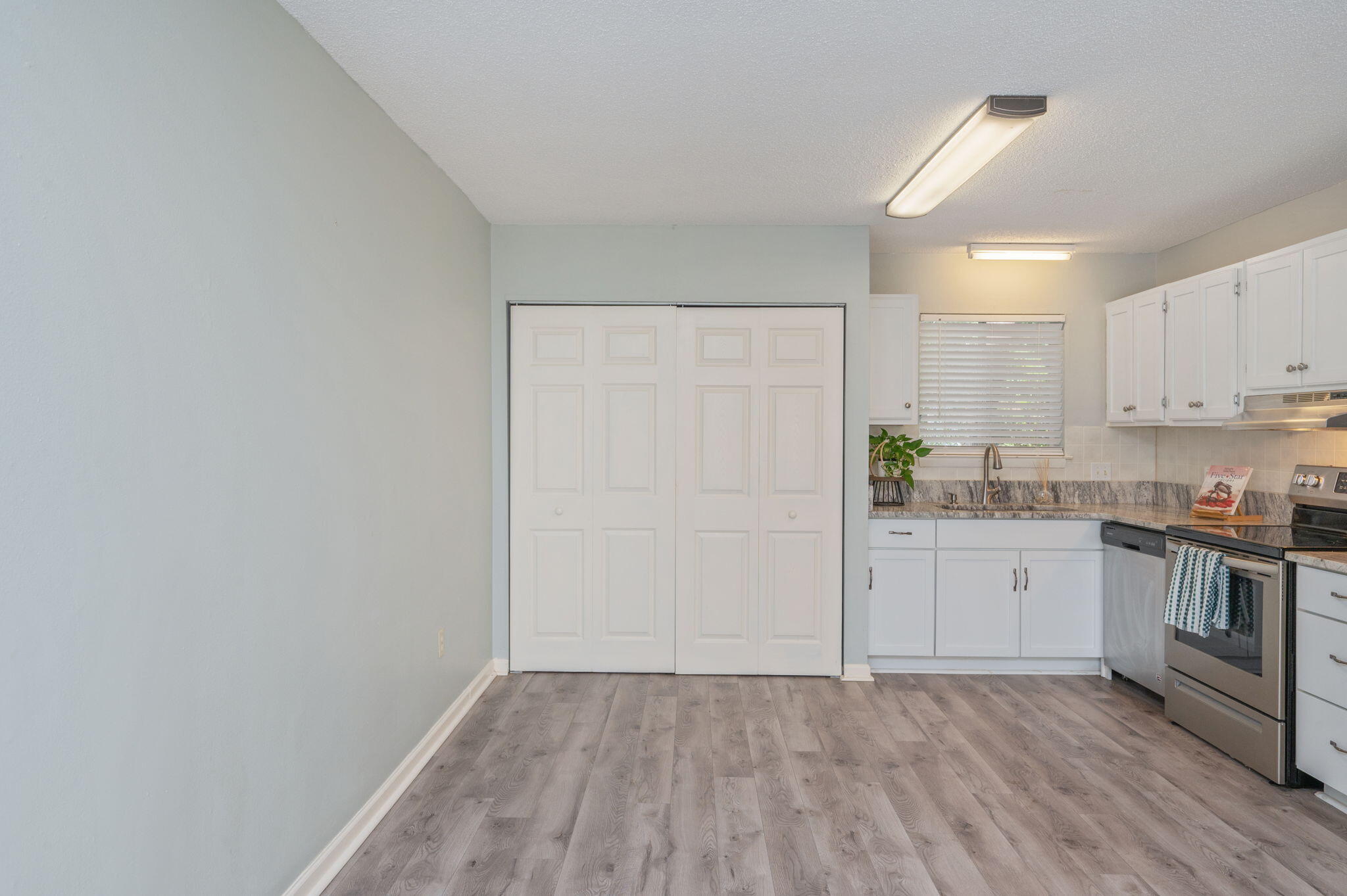 COLLEGE PARK CONDO - Residential