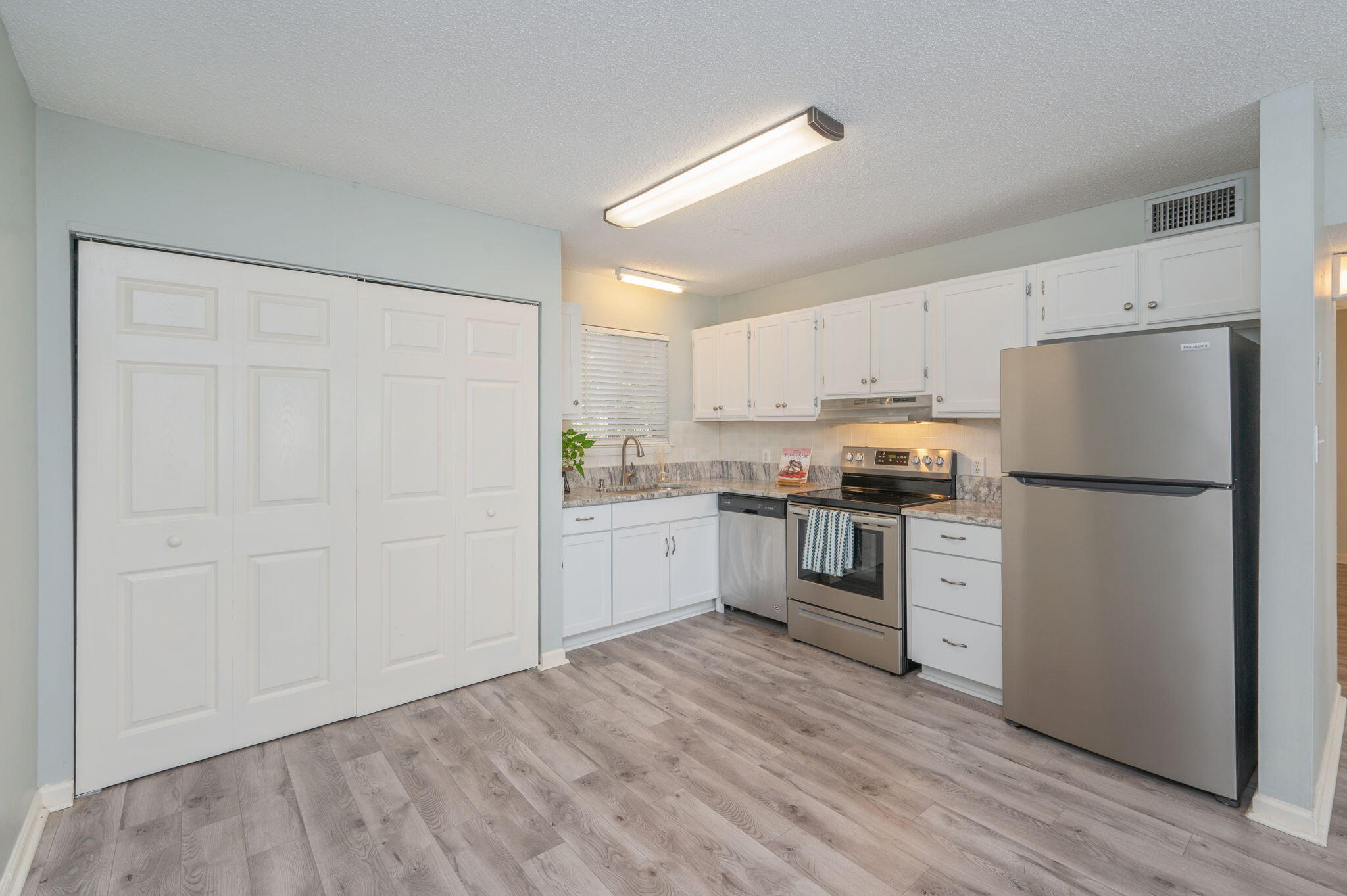COLLEGE PARK CONDO - Residential