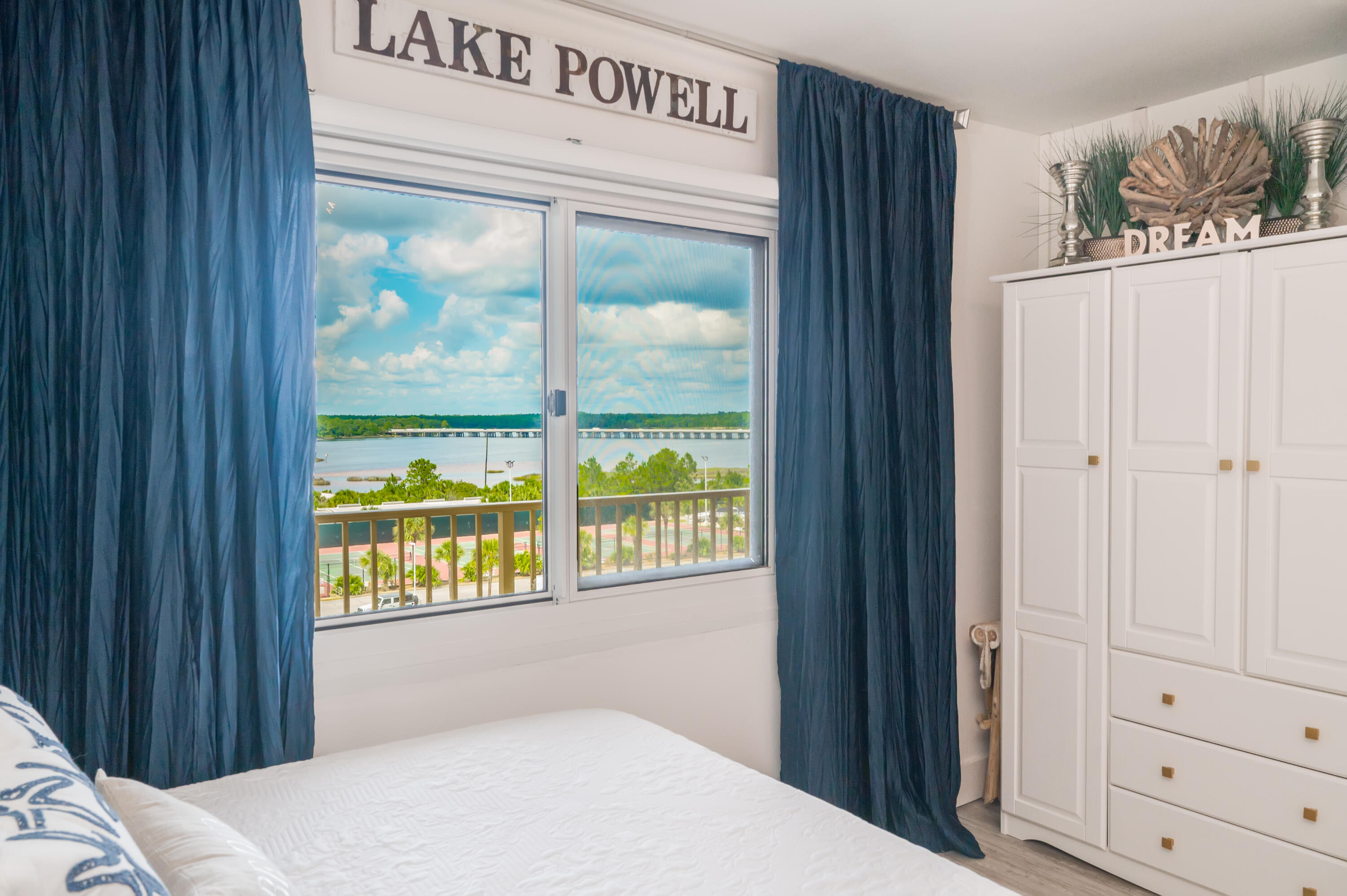 PINNACLE PORT - Residential