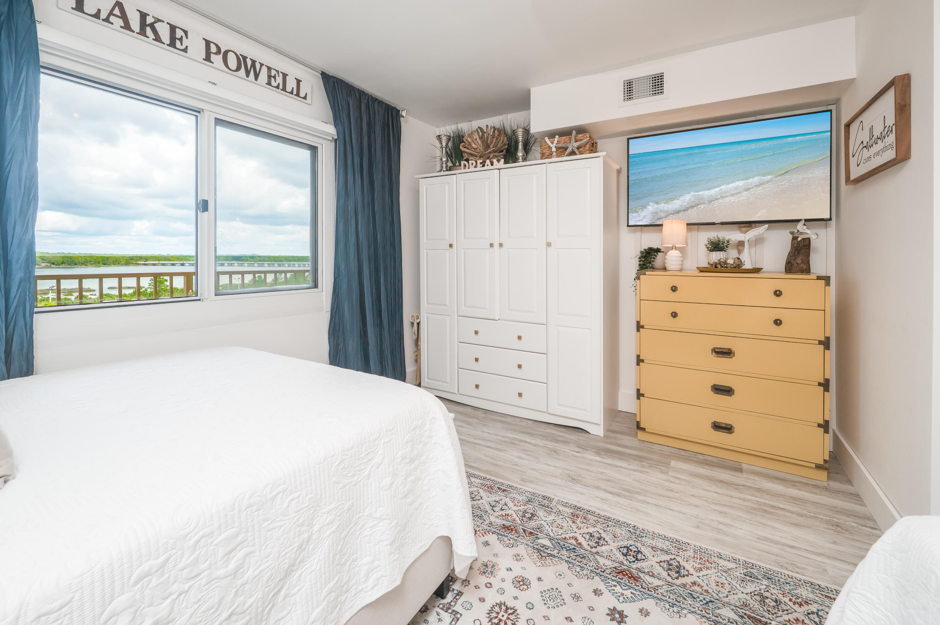 PINNACLE PORT - Residential