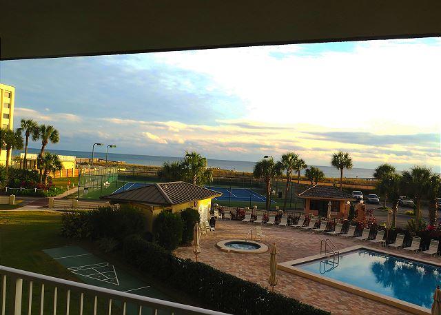 ISLANDER CONDO - Residential