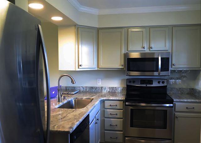 ISLANDER CONDO - Residential