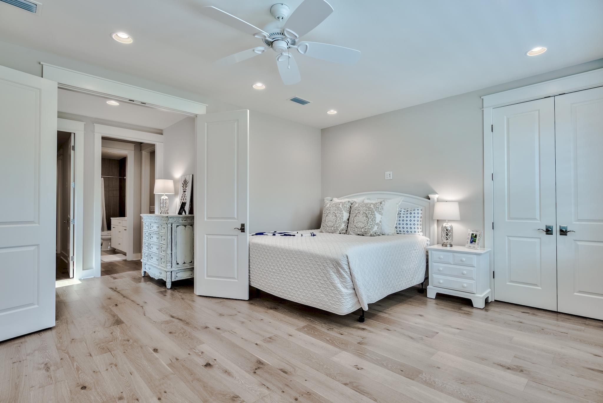 CRYSTAL LAKE PHASE I - Residential