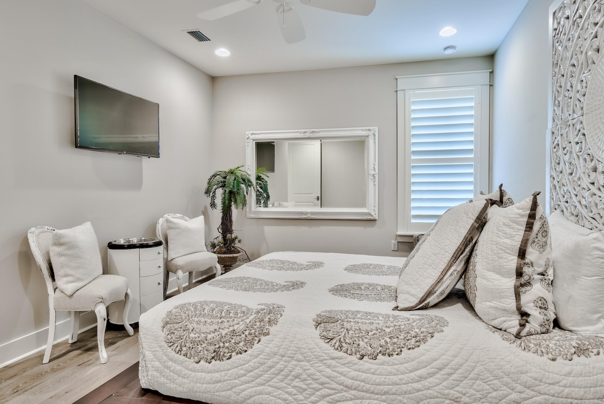 CRYSTAL LAKE PHASE I - Residential