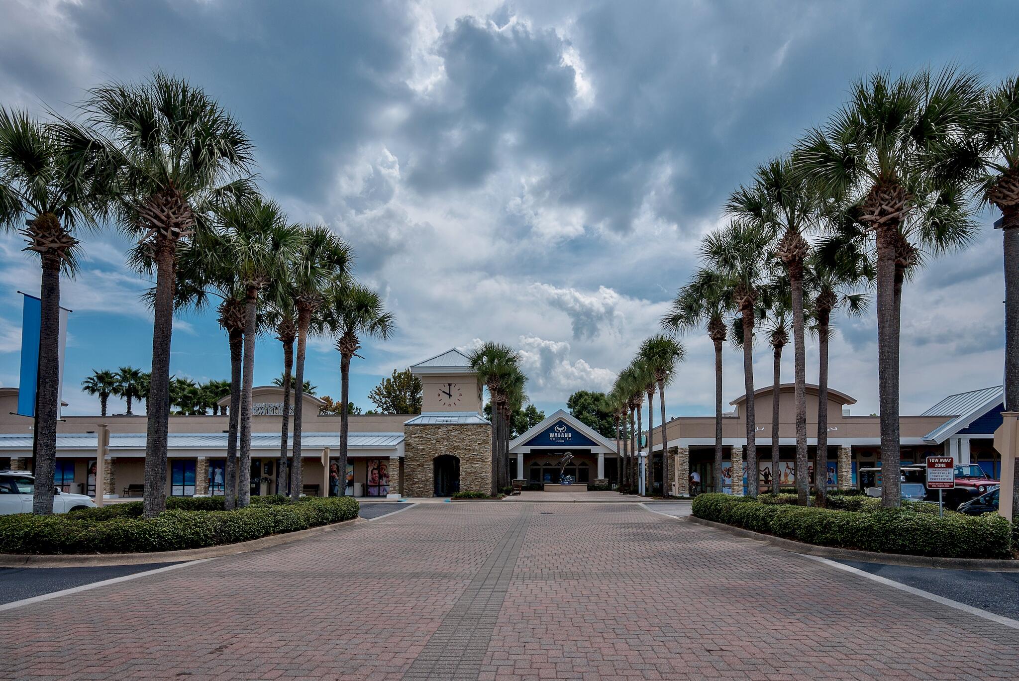 CRYSTAL LAKE PHASE I - Residential