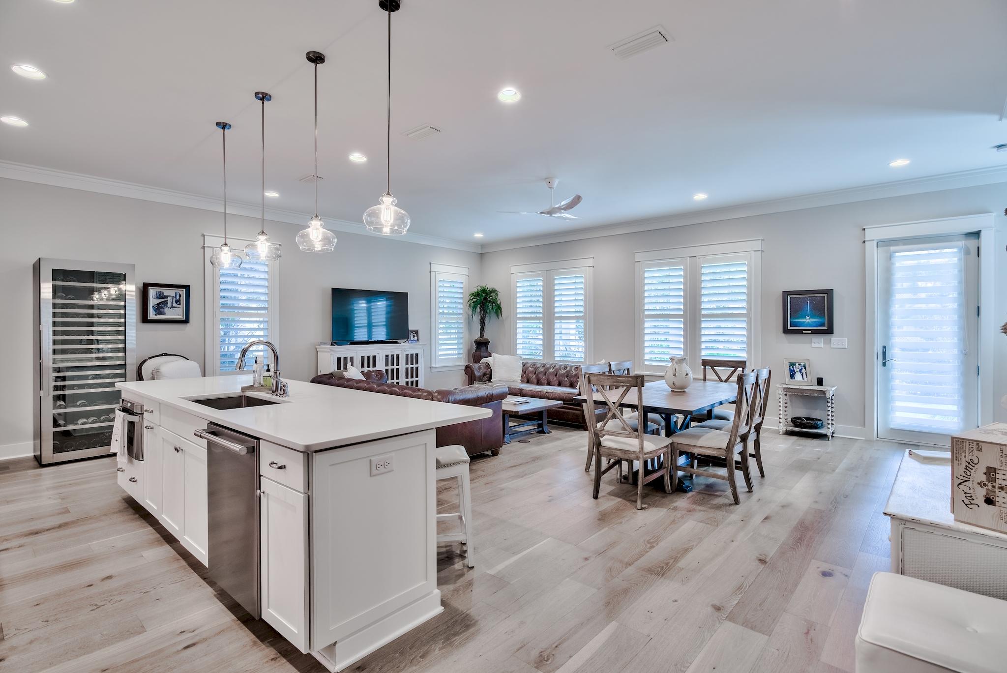 CRYSTAL LAKE PHASE I - Residential