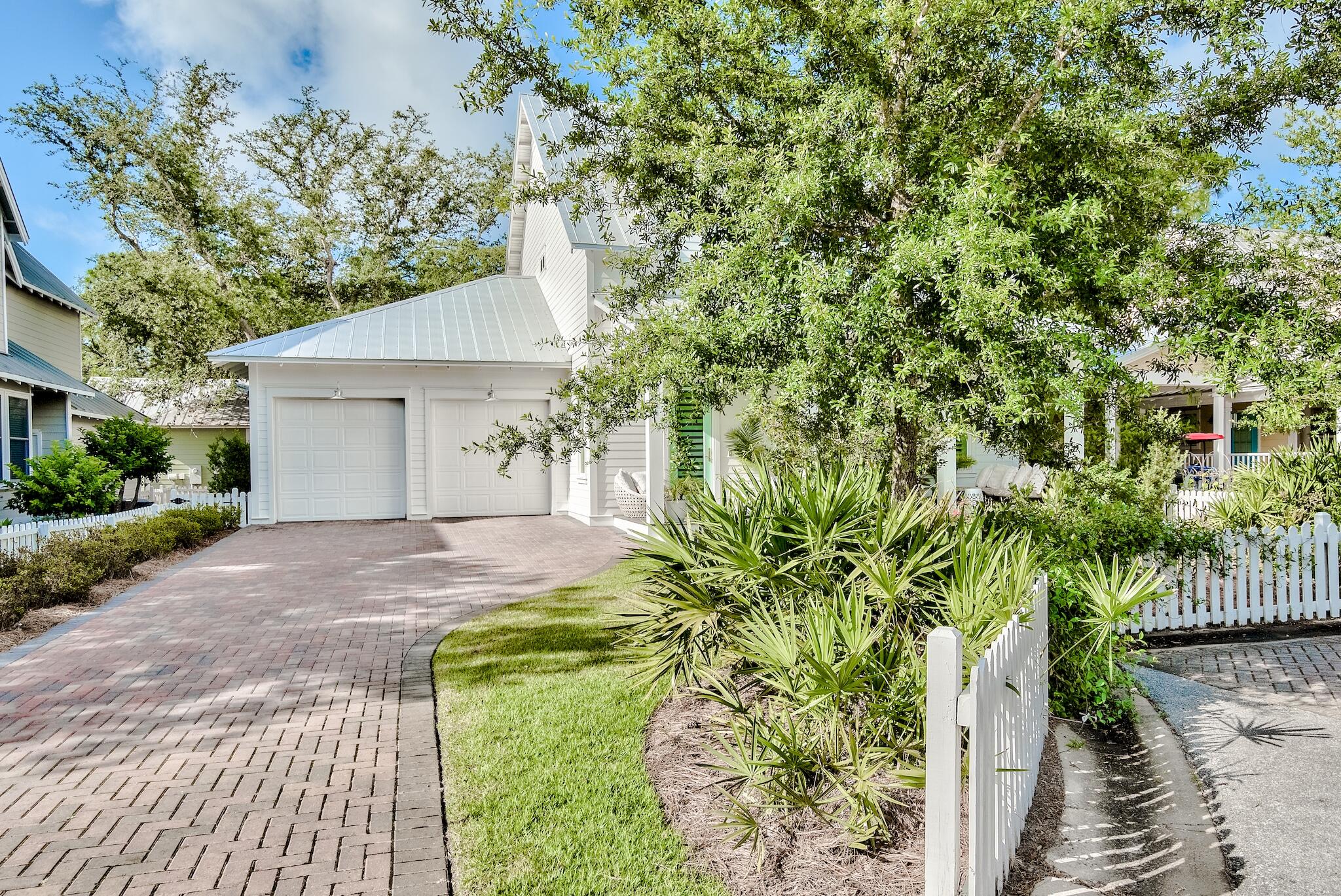 CRYSTAL LAKE PHASE I - Residential