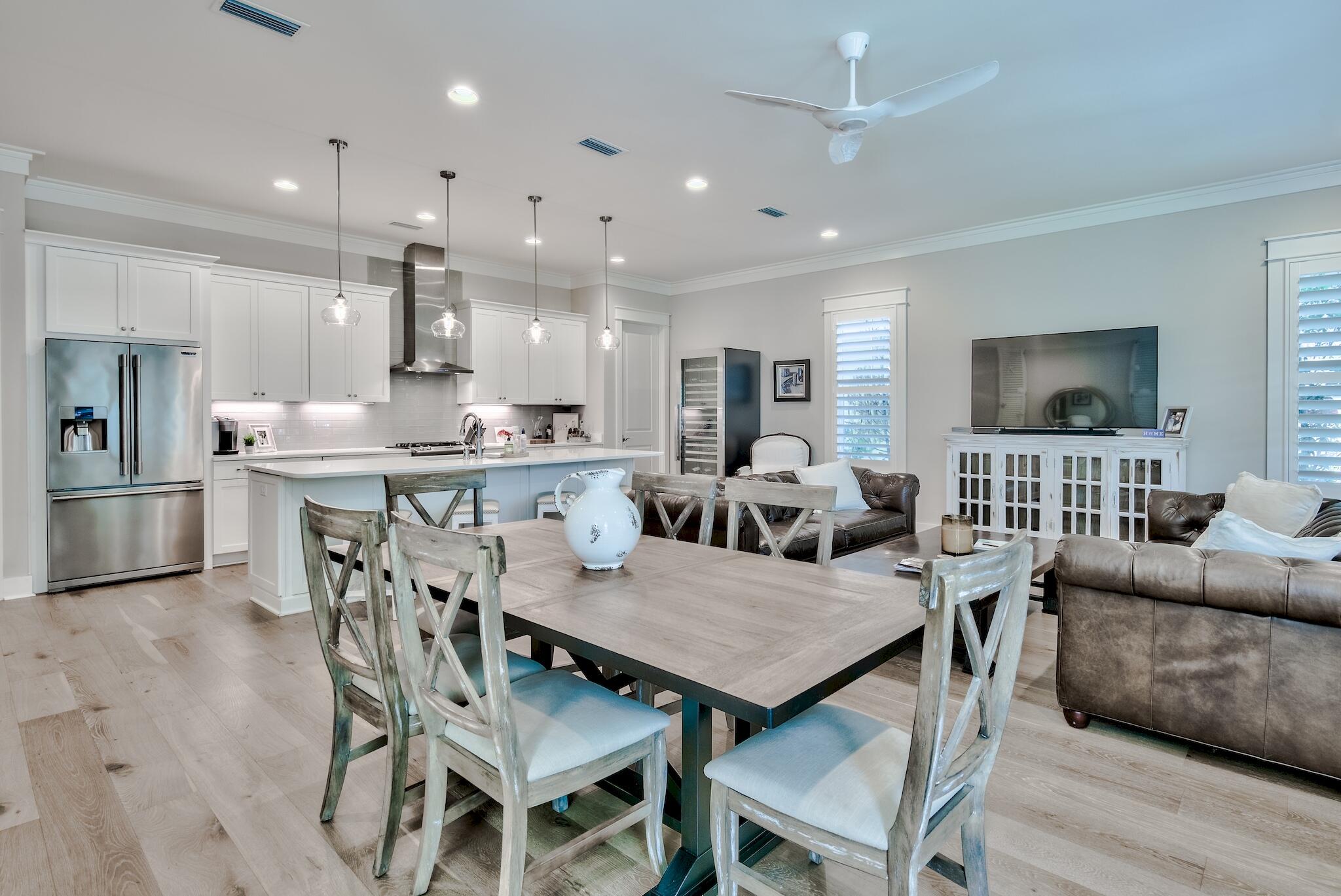 CRYSTAL LAKE PHASE I - Residential