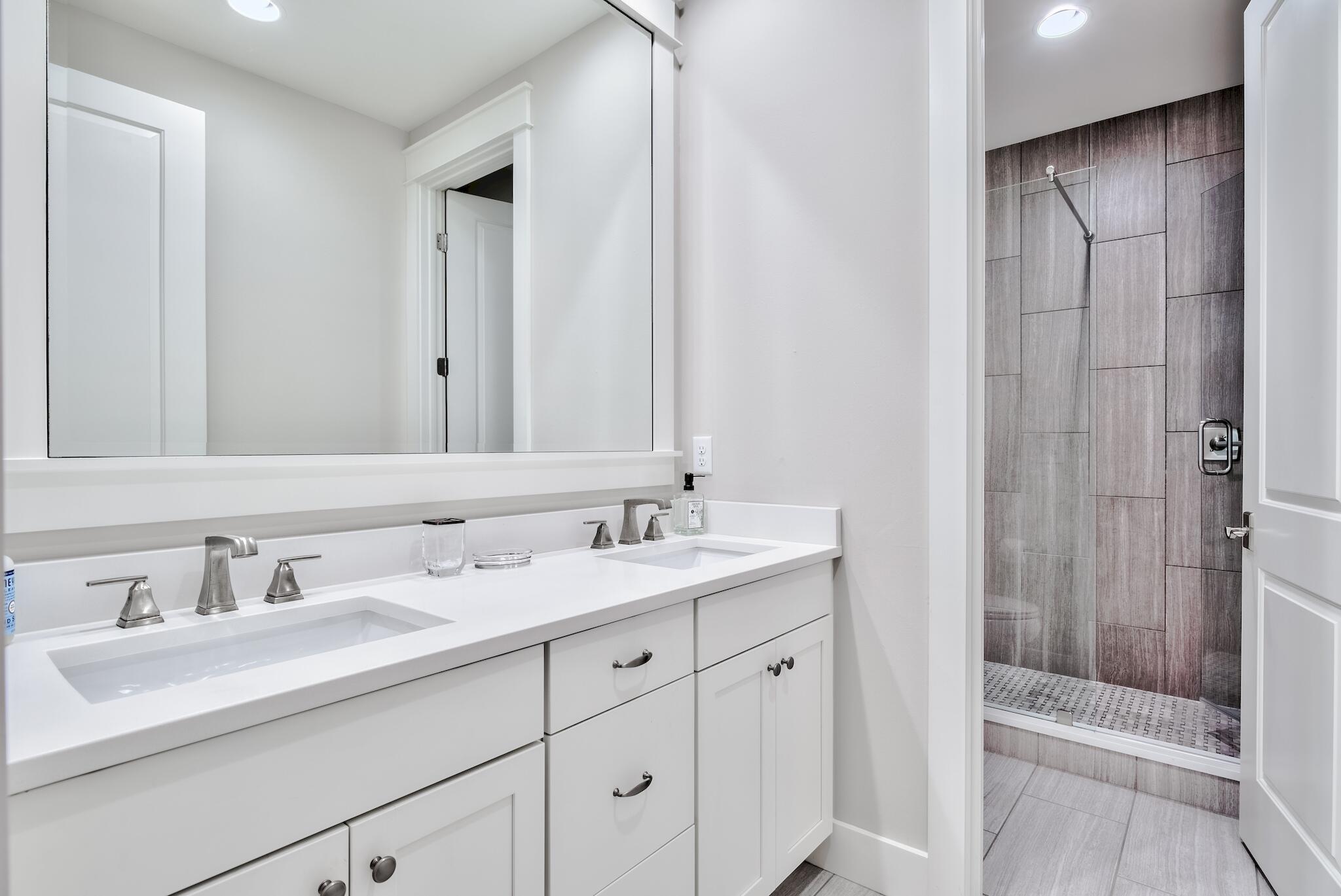 CRYSTAL LAKE PHASE I - Residential