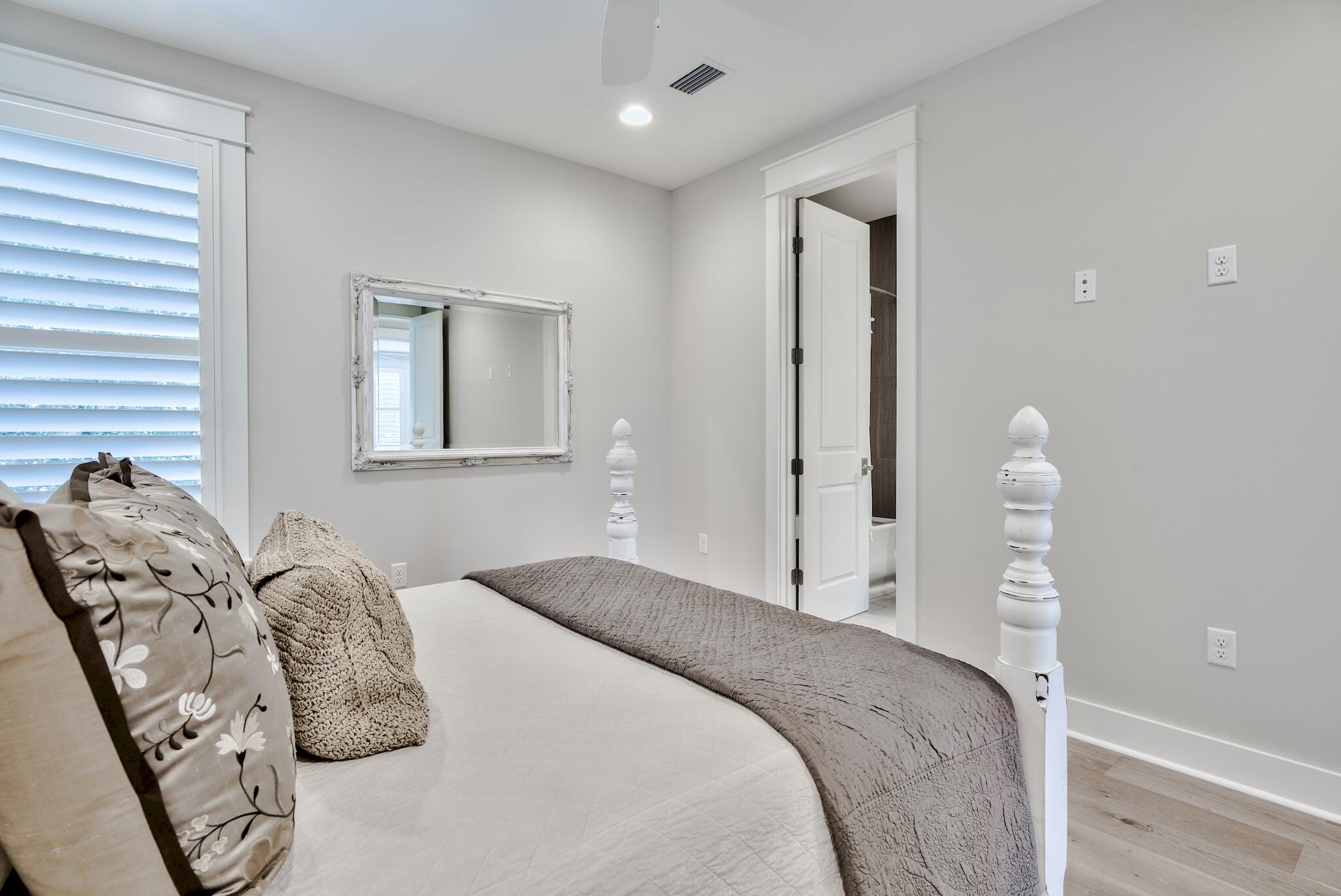 CRYSTAL LAKE PHASE I - Residential