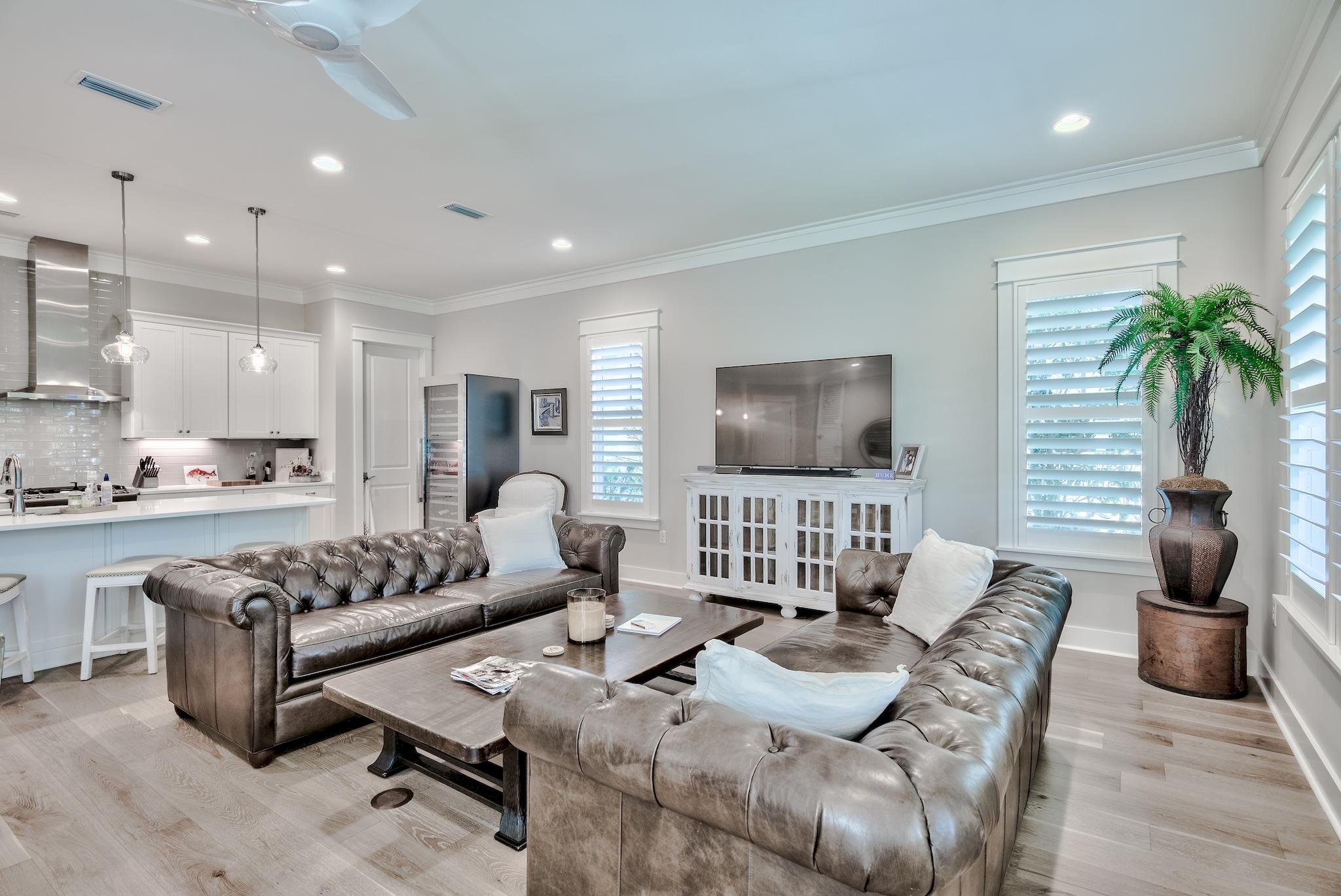 CRYSTAL LAKE PHASE I - Residential