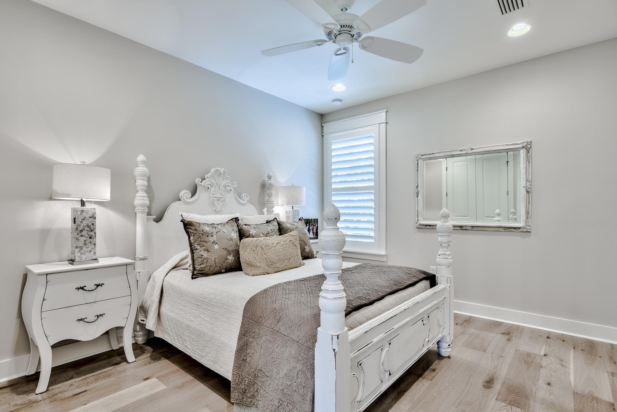 CRYSTAL LAKE PHASE I - Residential