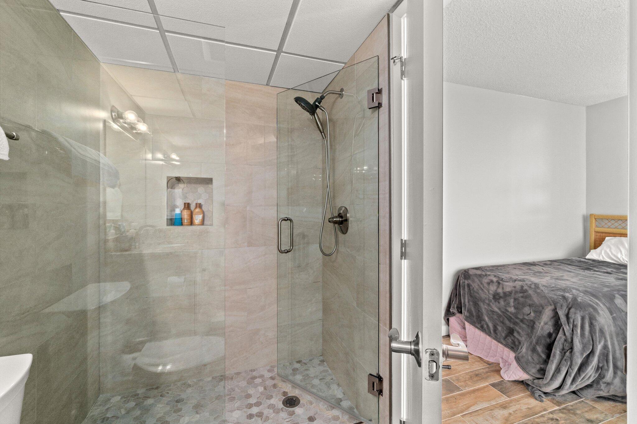 EDGEWATER TOWER 1A CONDO - Residential