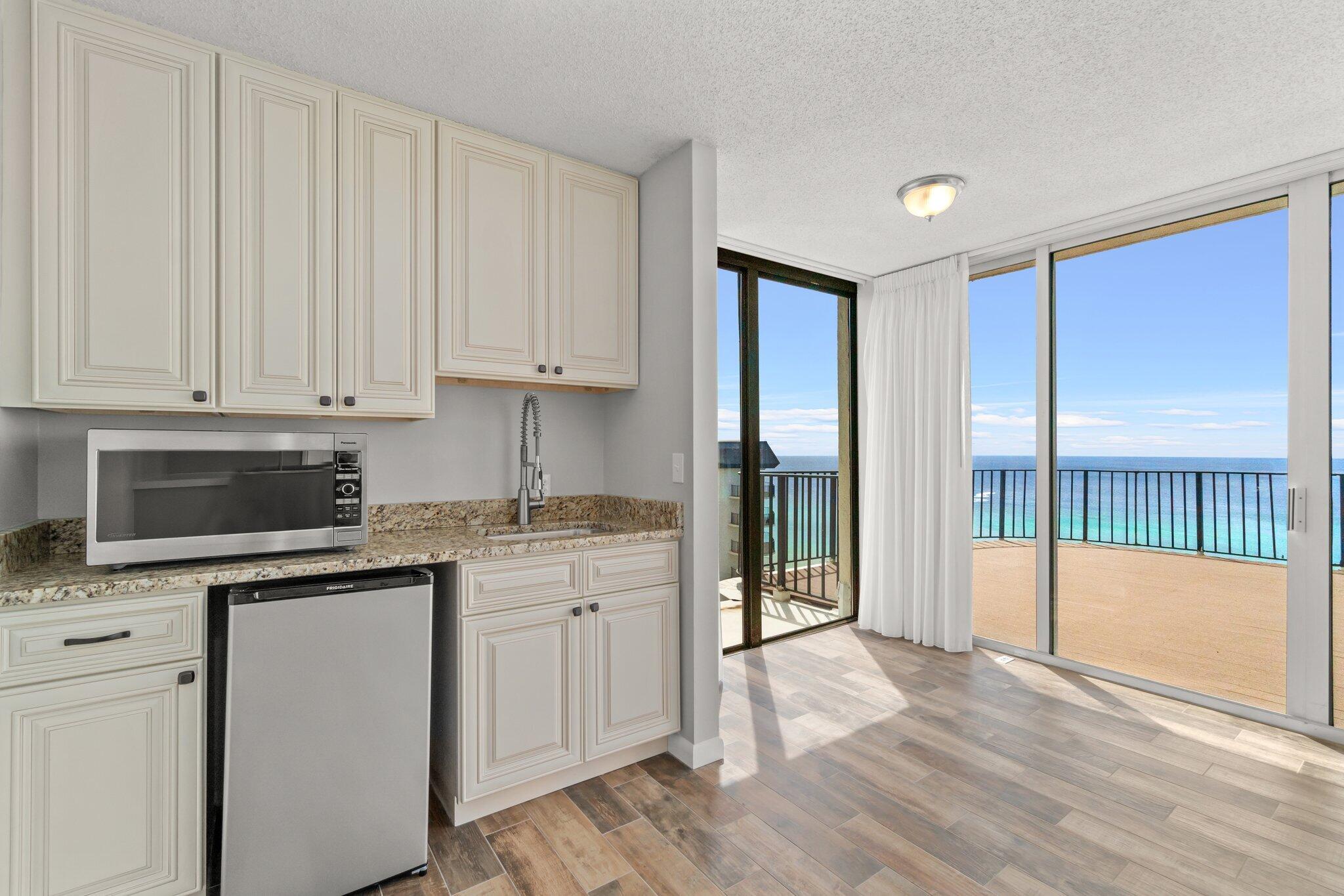 EDGEWATER TOWER 1A CONDO - Residential