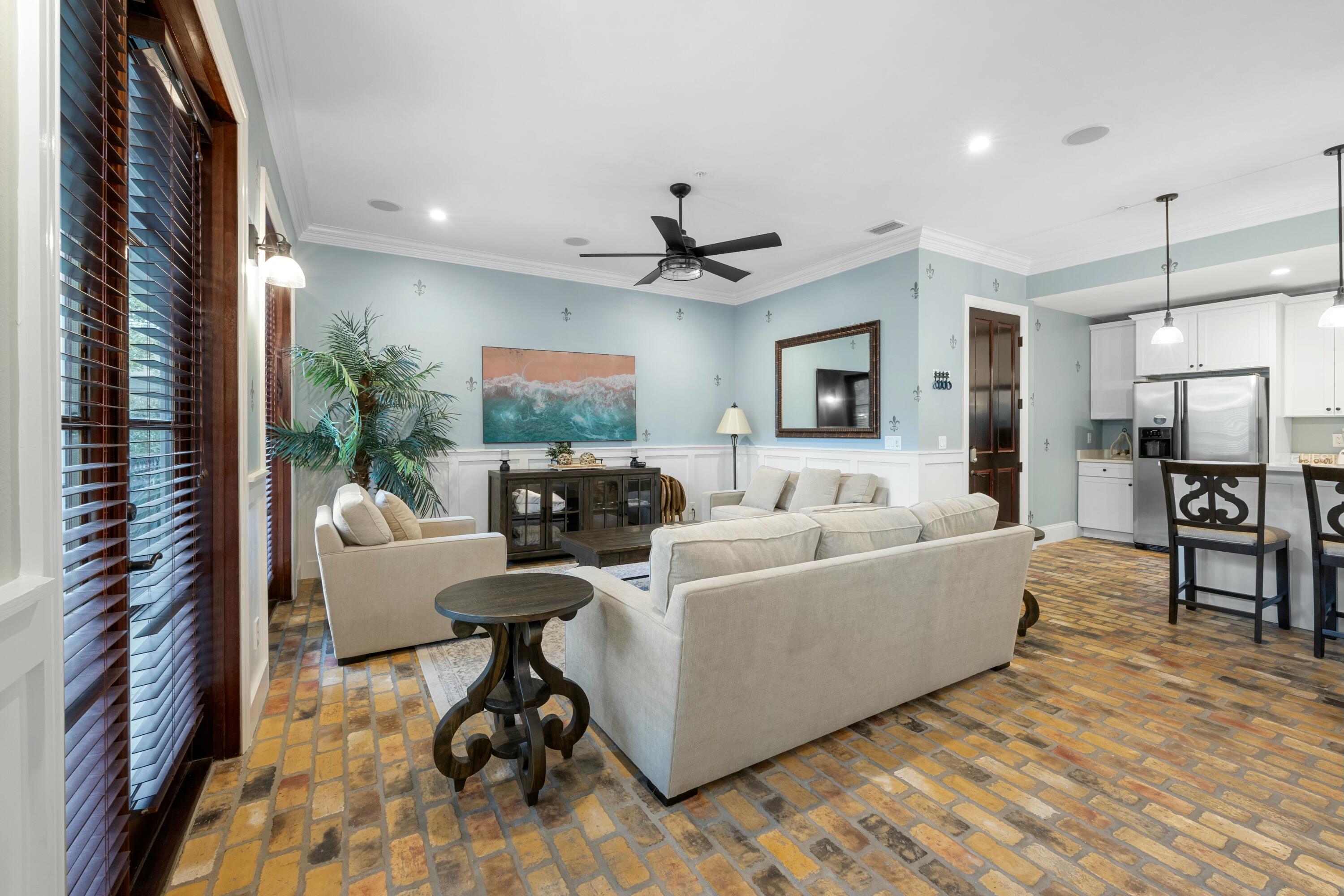 FISHERMAN'S VILLAGE - Residential