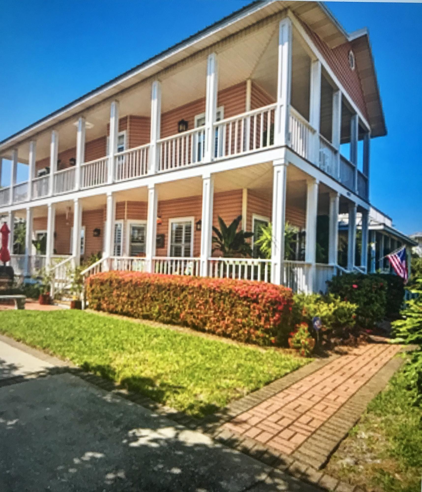 CRYSTAL SHORES - Residential