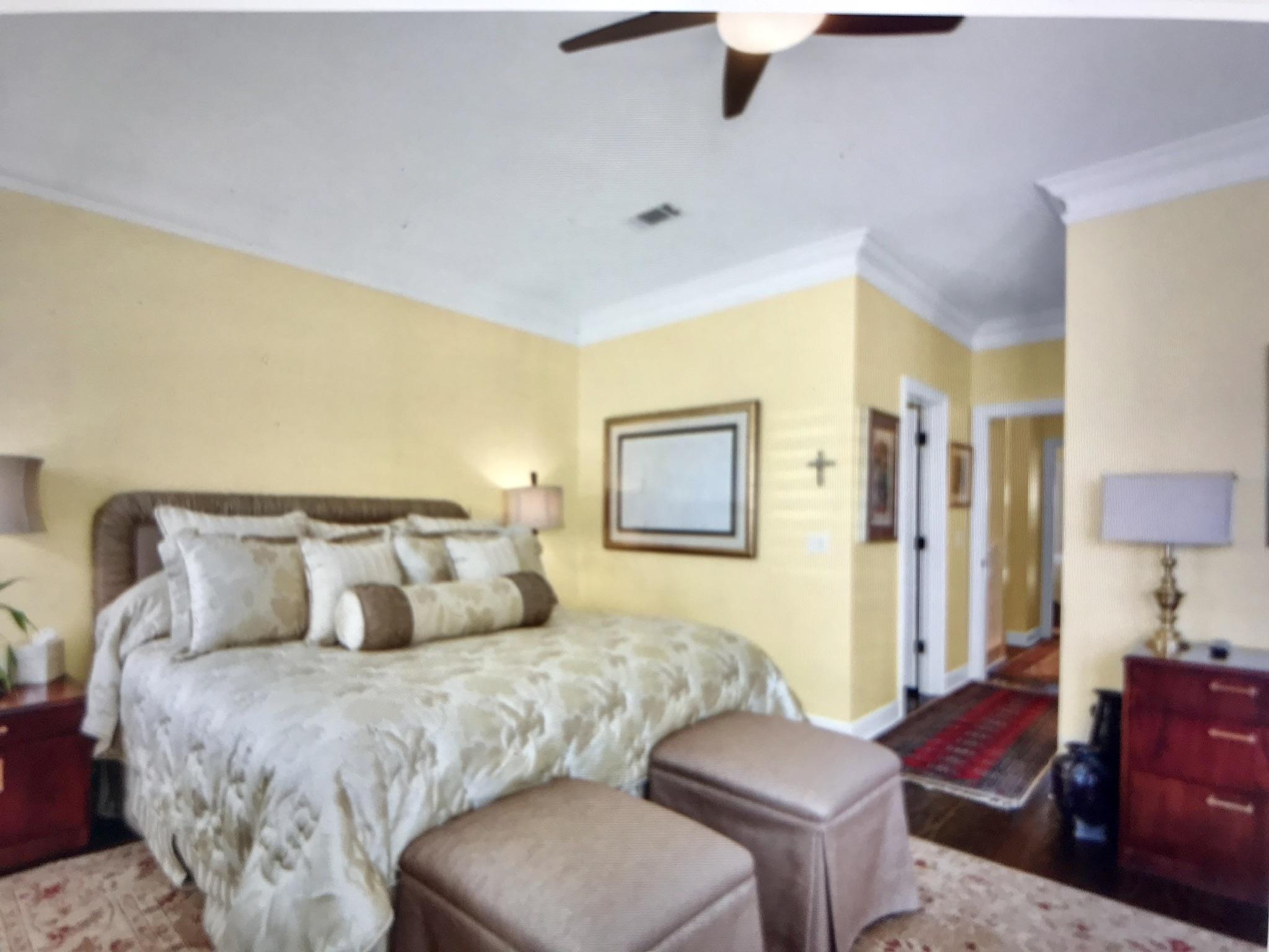 CRYSTAL SHORES - Residential