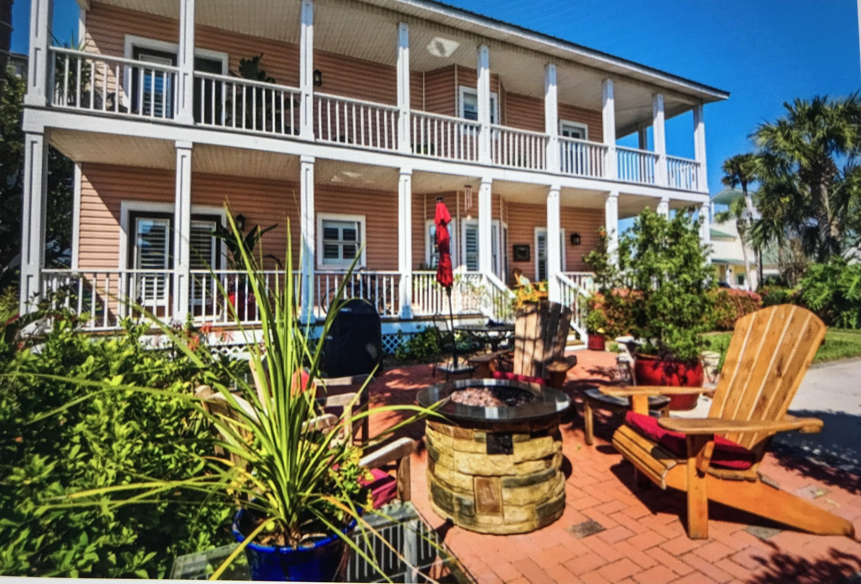 CRYSTAL SHORES - Residential