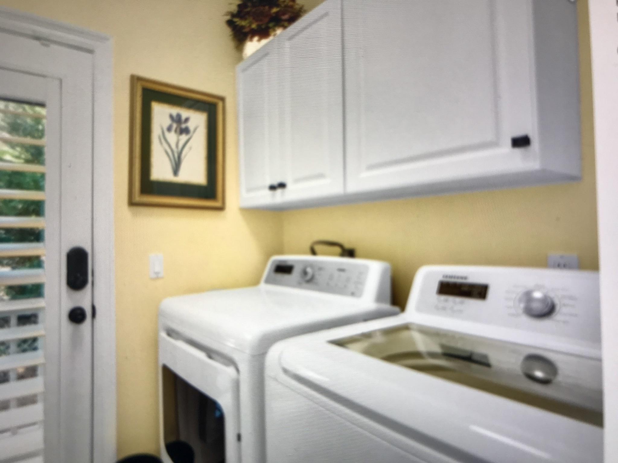 CRYSTAL SHORES - Residential