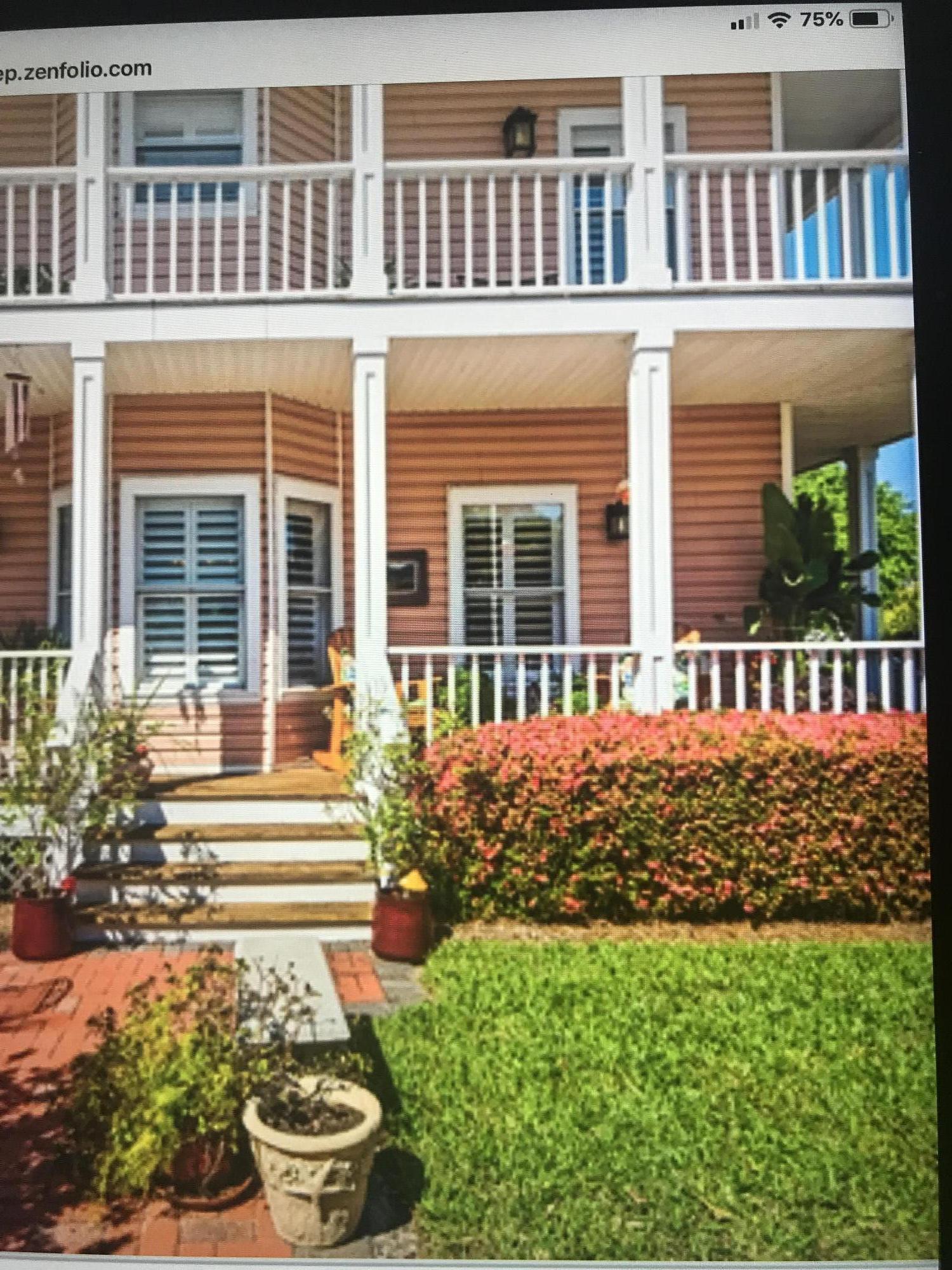 CRYSTAL SHORES - Residential