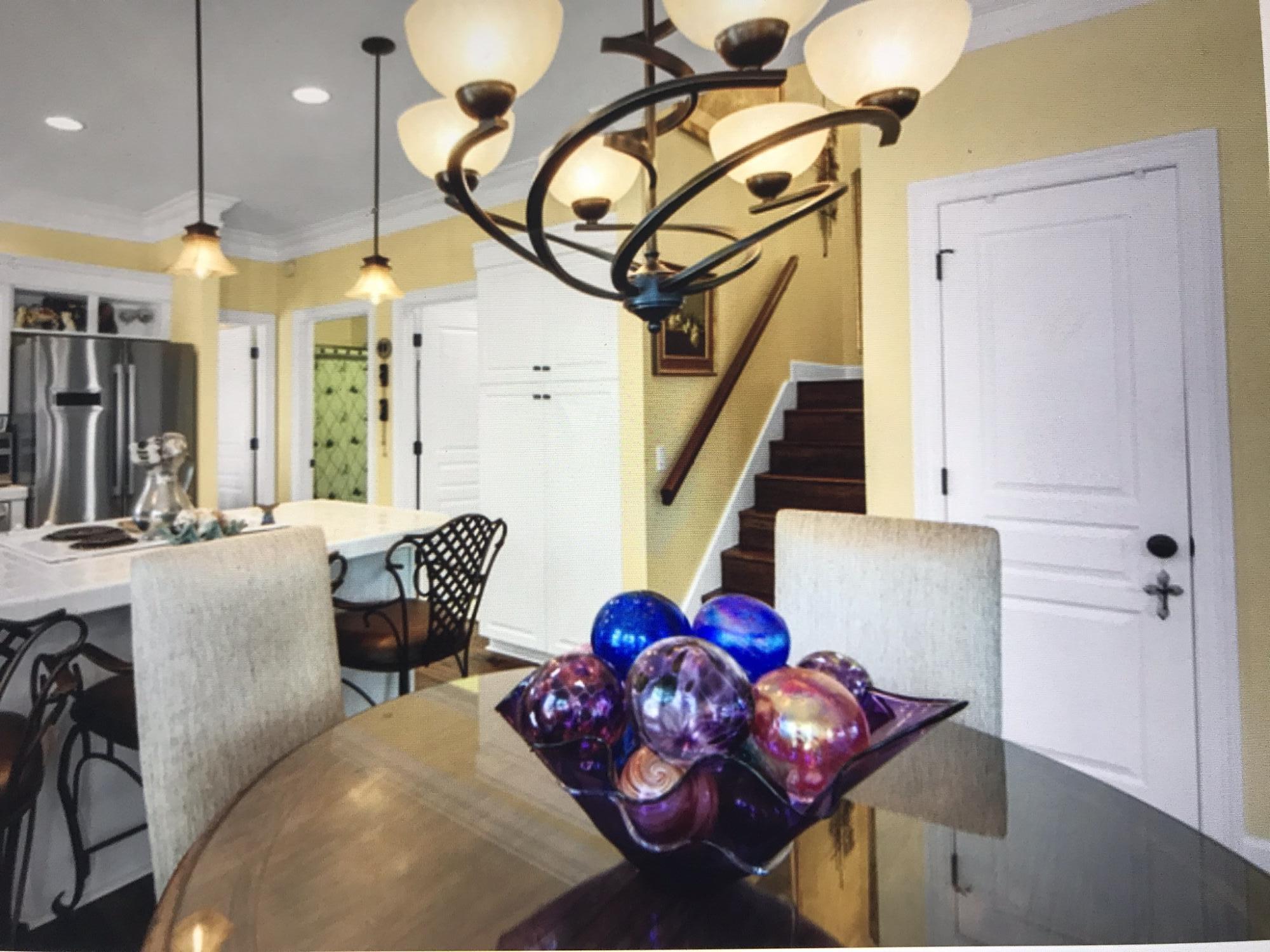 CRYSTAL SHORES - Residential